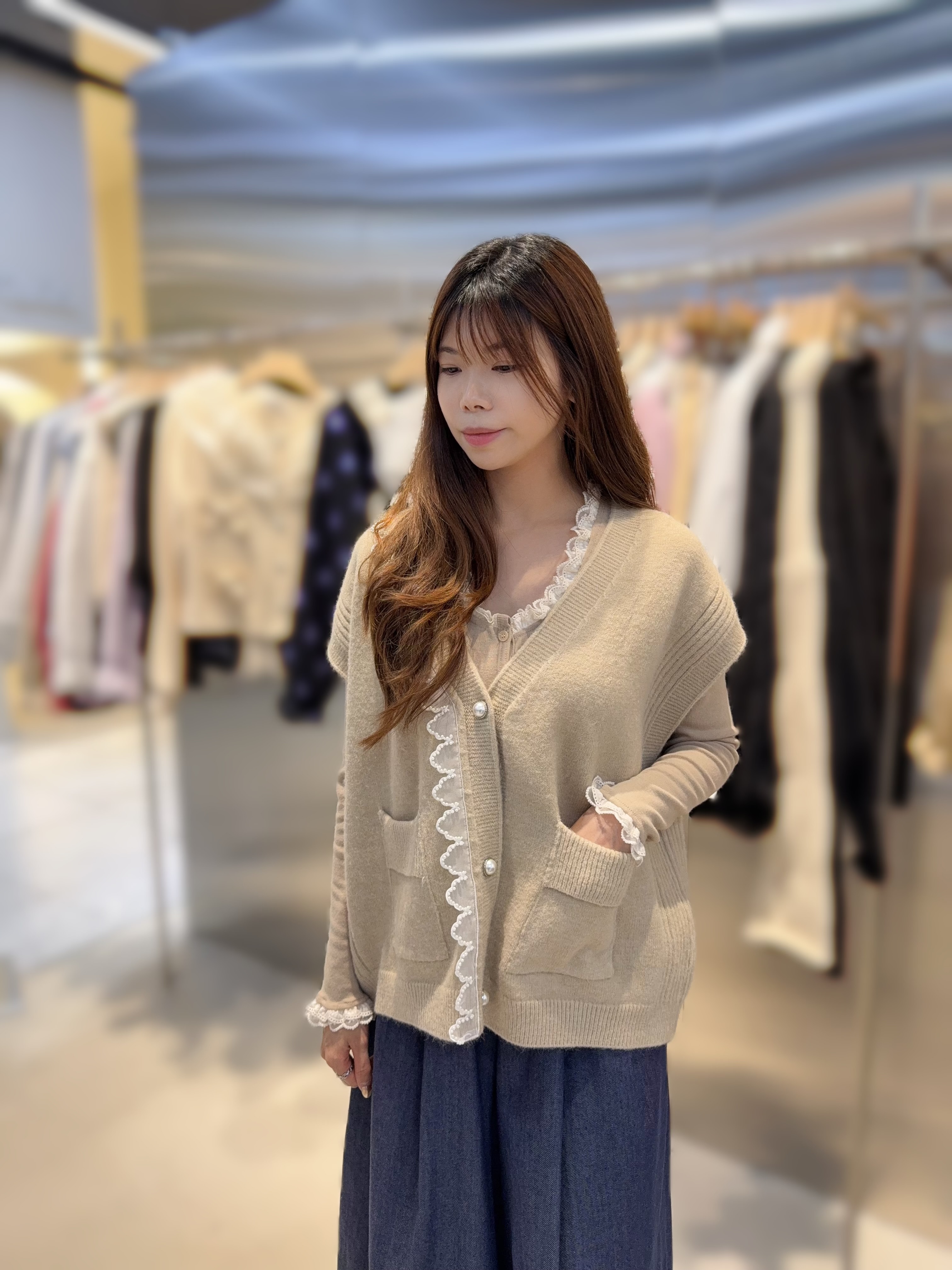 AE24   背心 胸51 長22 $519
