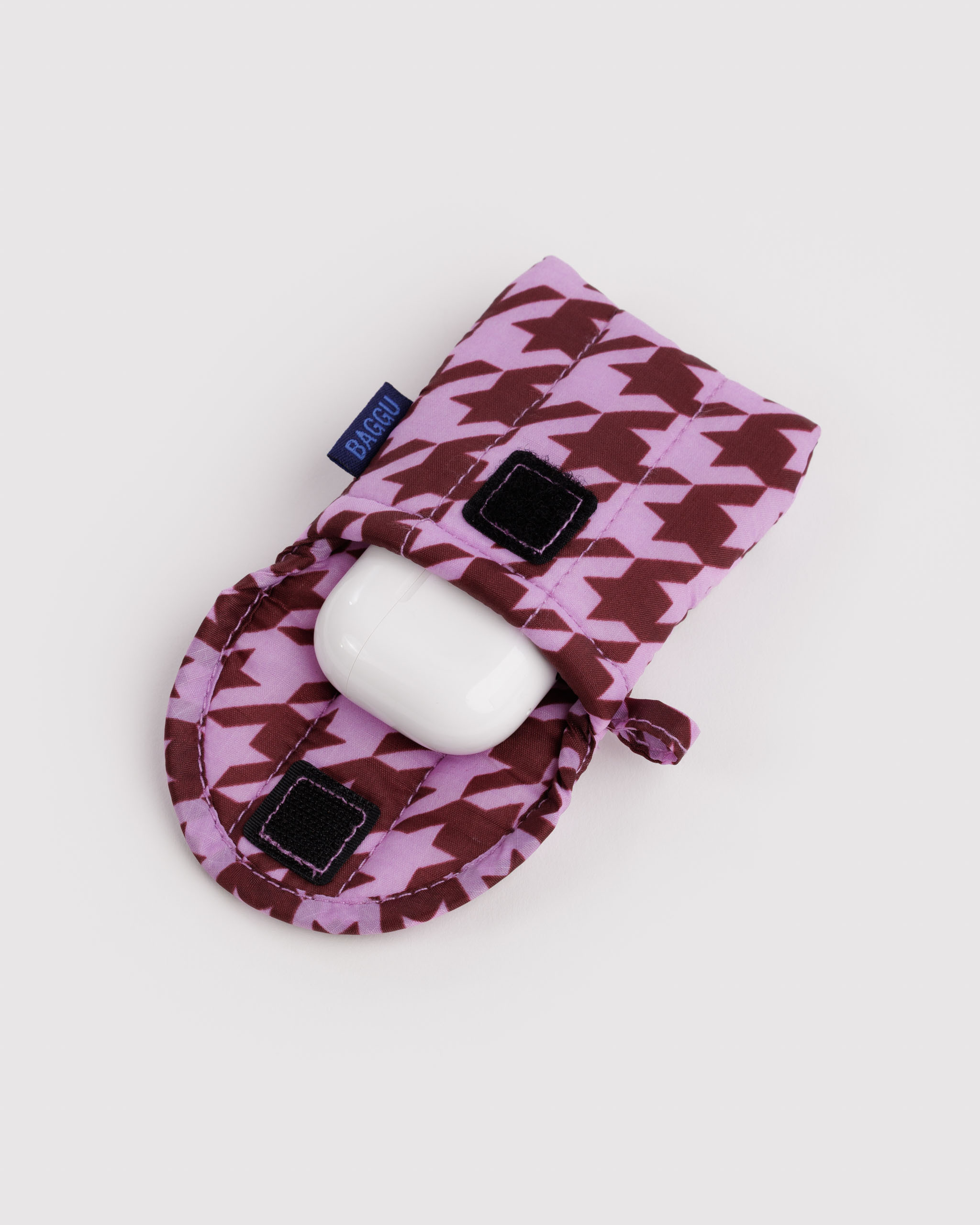 Puffy Earbuds Case - Pink Houndstooth｜BAGGU