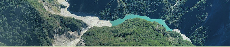 花蓮山林與河谷景觀