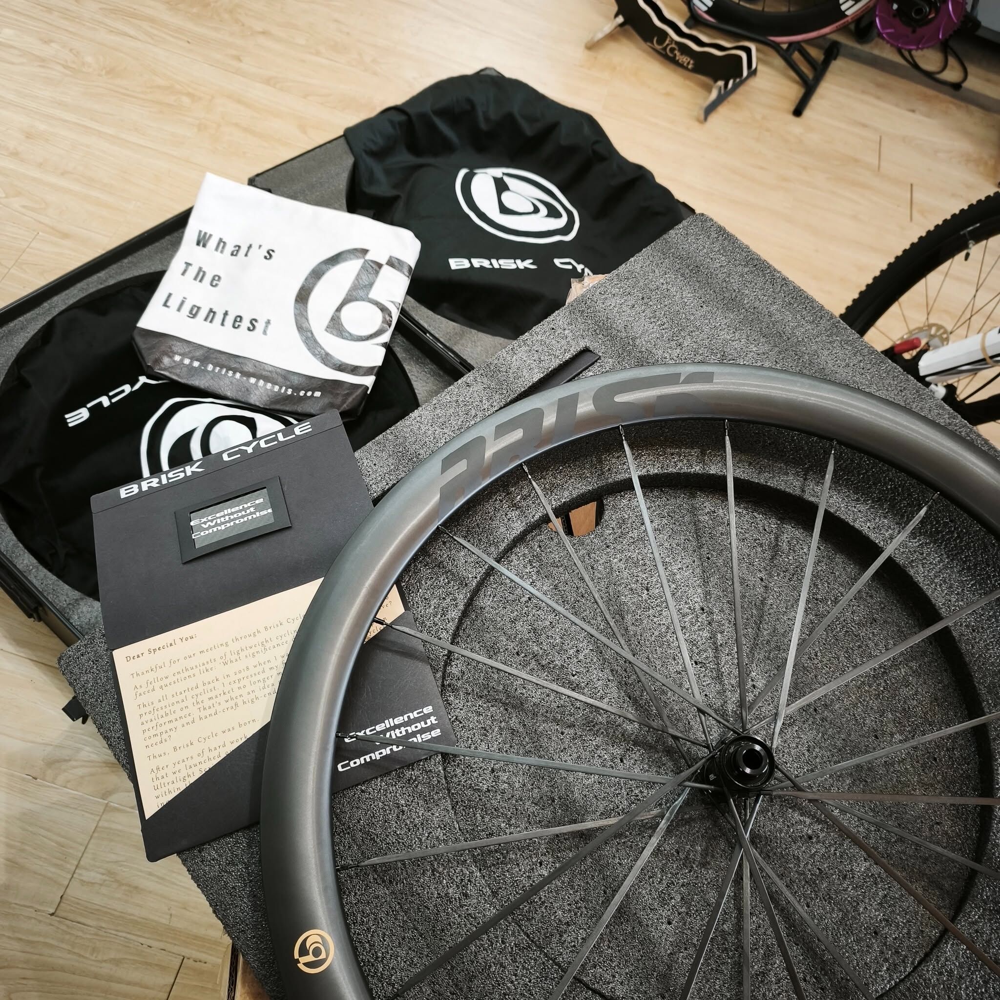 BRISK Velix-Evo 2.0 Carbon Wheelset