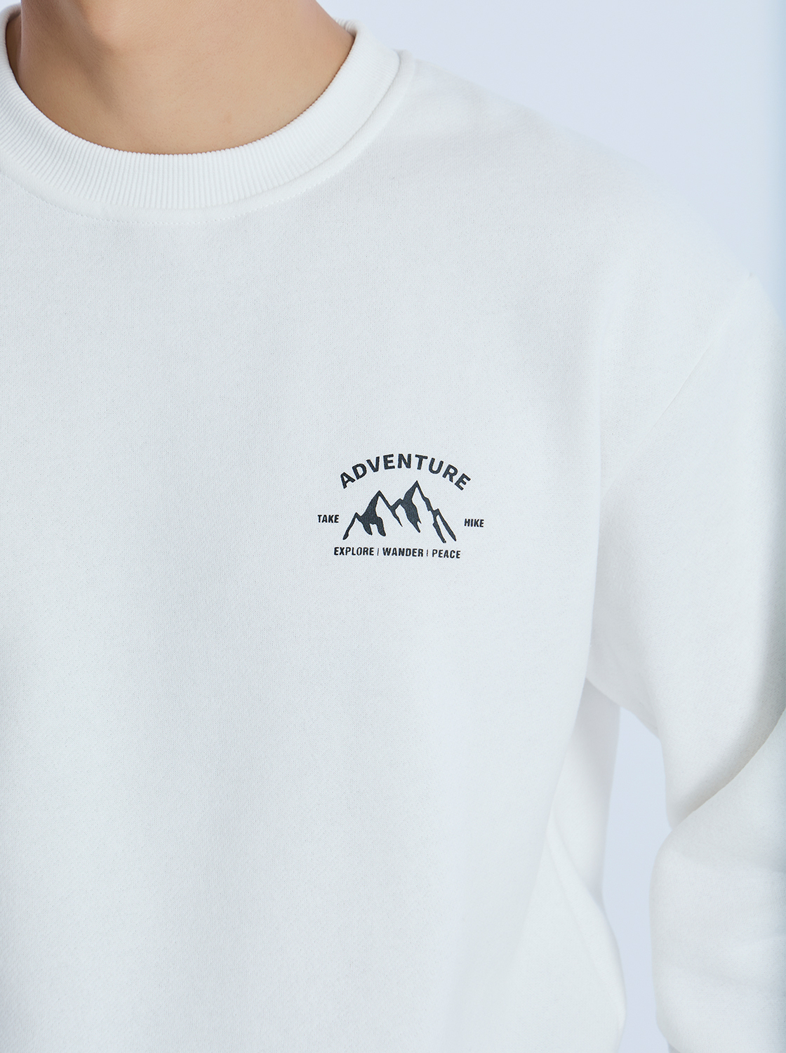 群山環繞印花大學TEE