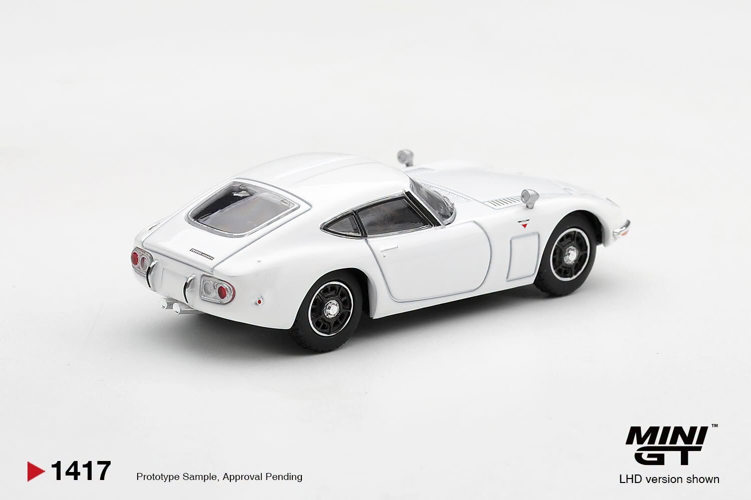 [Pre order] Mini GT #1417 Toyota 2000GT  Pegasus White LHD