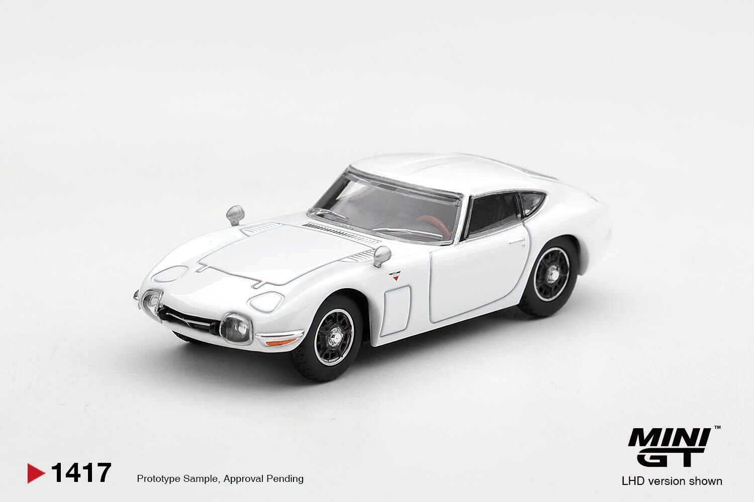 [Pre order] Mini GT #1417 Toyota 2000GT  Pegasus White RHD