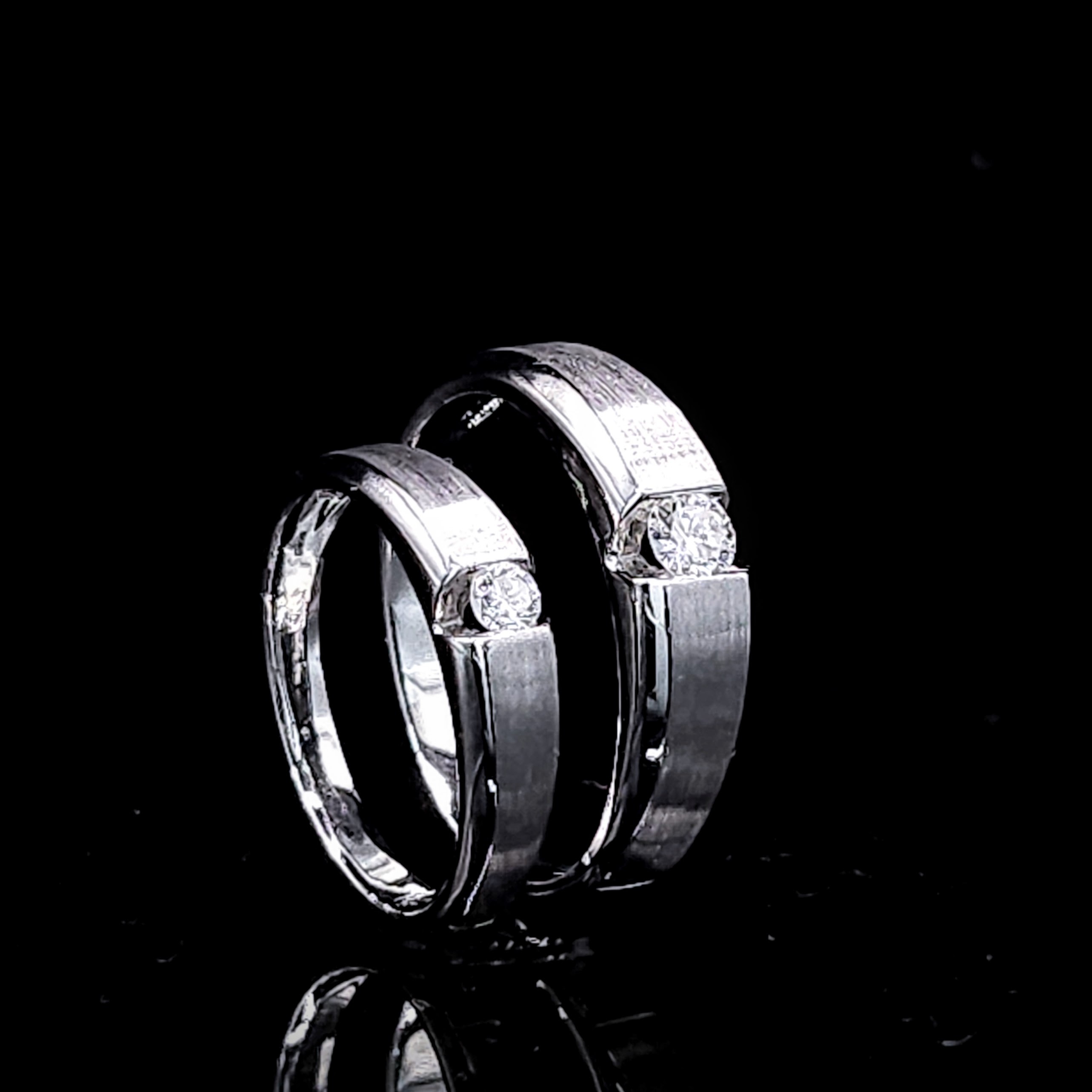 18K White Gold 0.23ct Diamond Wedding Rings