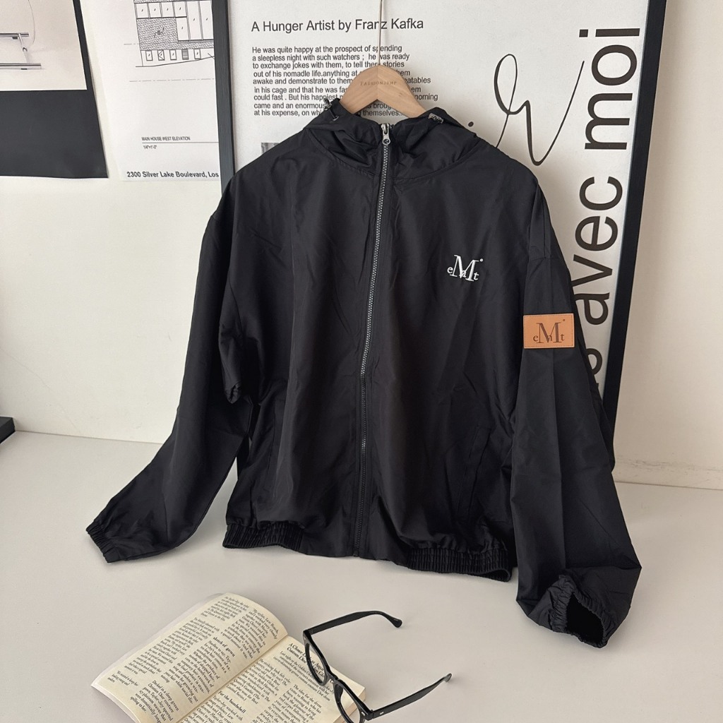 （現貨）韓牌 MUCENT MILAN 左胸logo 手臂皮 連帽風衣 P00000ZJ