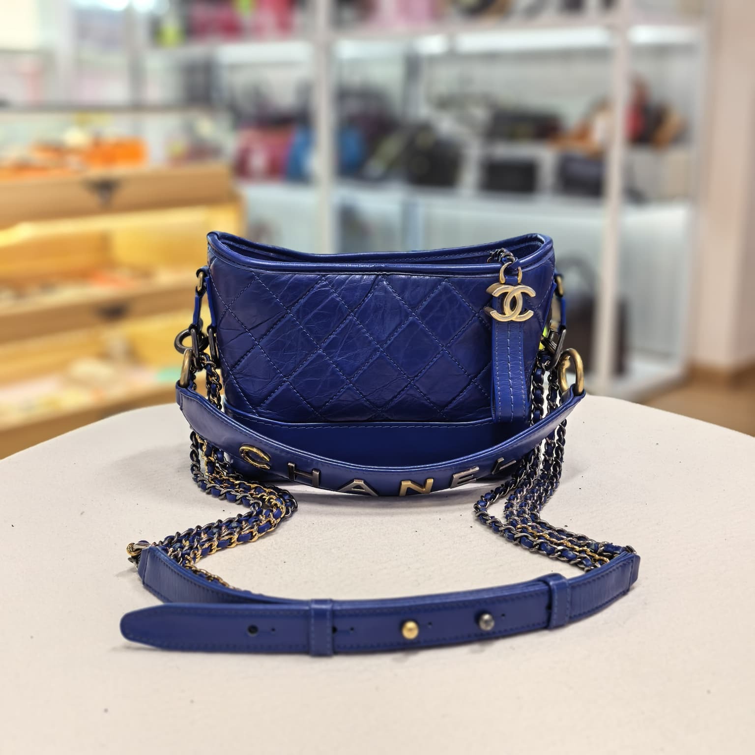 特別版!!! 98%NEW USED CHANEL流浪包, AS1582, 彩藍色牛皮, Small Hobo Bag With Handle, #香榭站正品