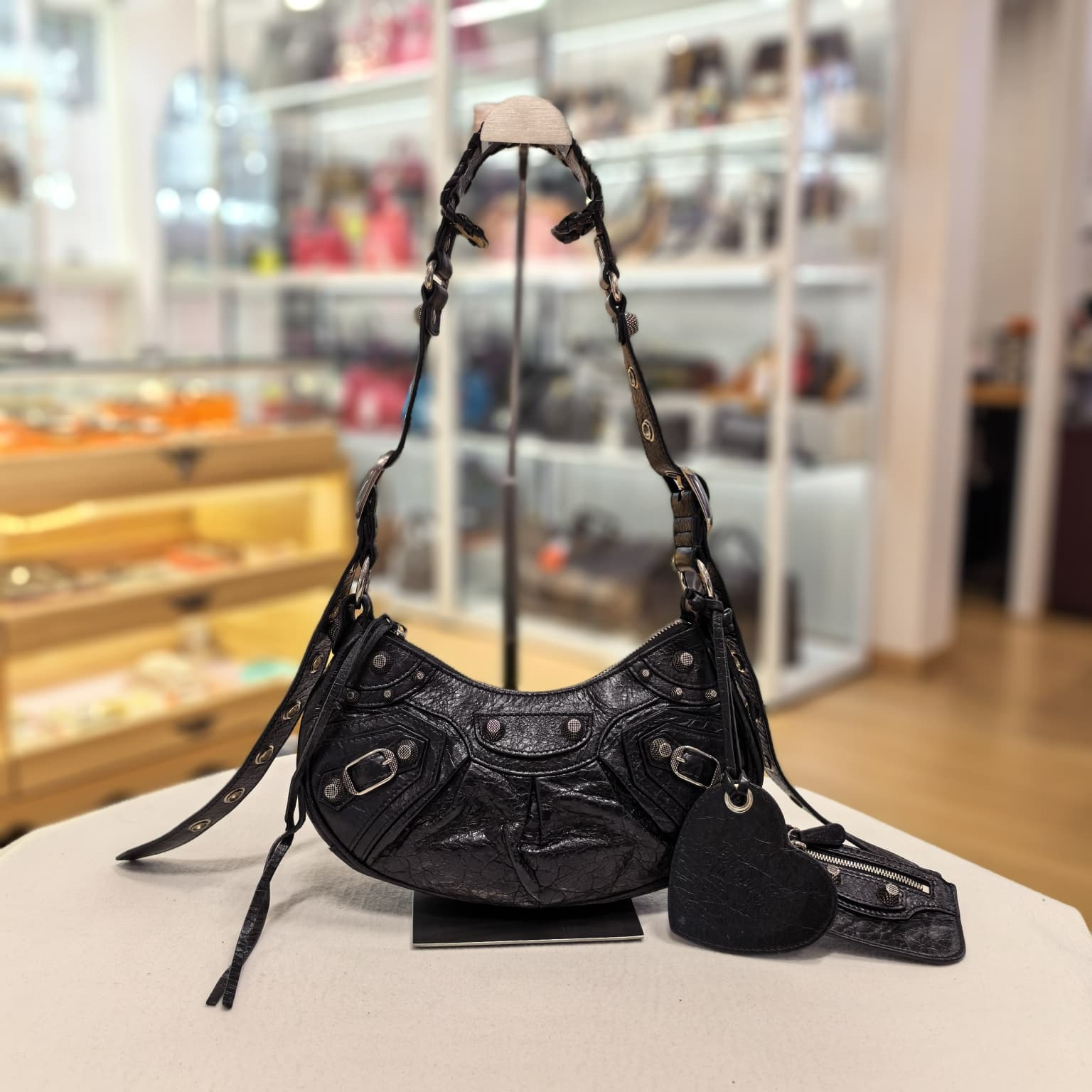 95%NEW USED BALENCIAGA 半月包/機車包 671309 Le Cagole XS 黑色羊皮 #巴黎世家 #香榭站正品