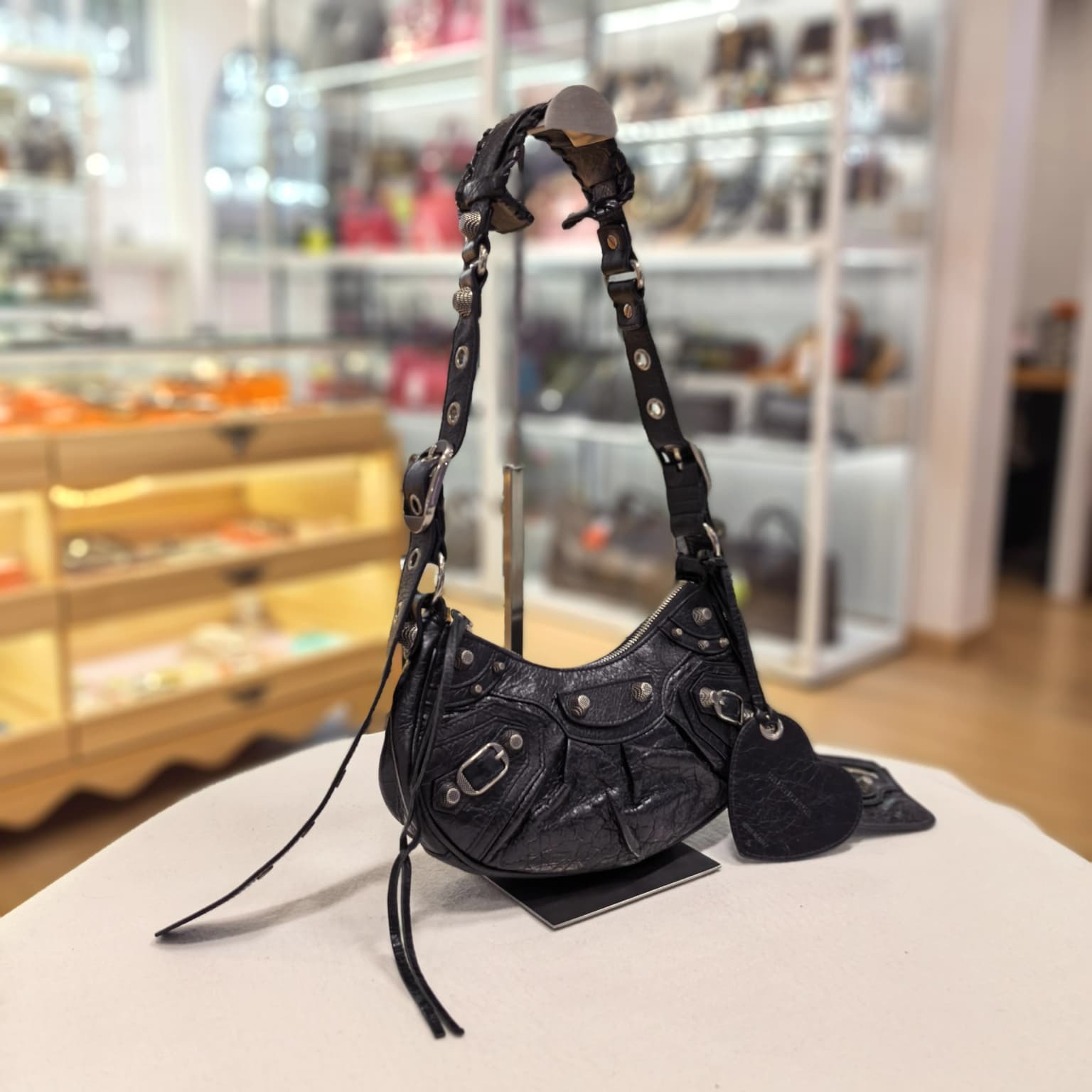 95%NEW USED BALENCIAGA 半月包/機車包 671309 Le Cagole XS 黑色羊皮 #巴黎世家 #香榭站正品