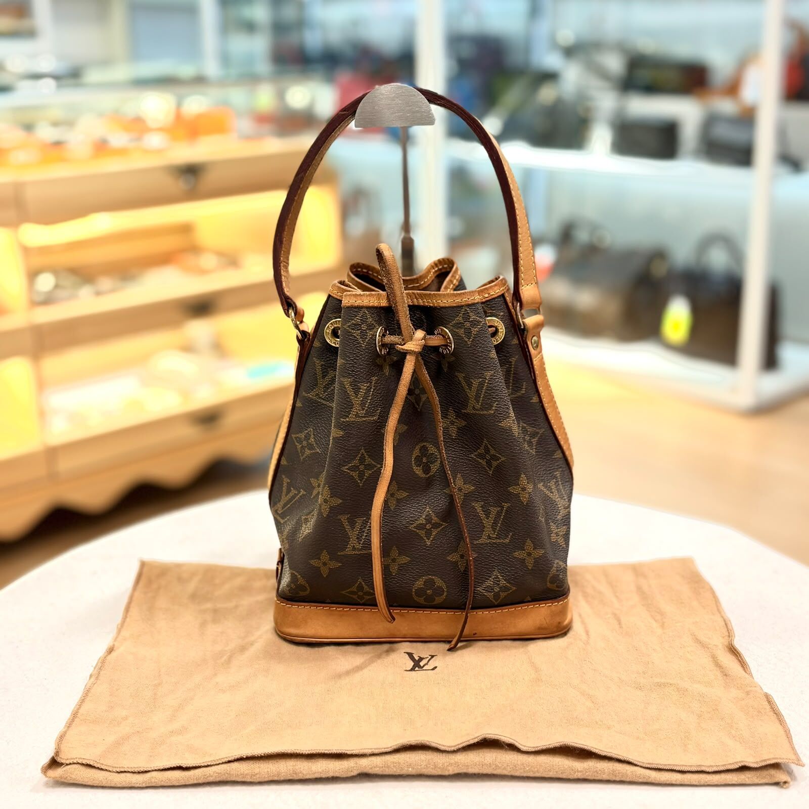 85%NEW USED LV 水桶包, M42227, 啡色帆布老花, LOUIS VUITTON Monogram Mini Noe, #香榭站正品