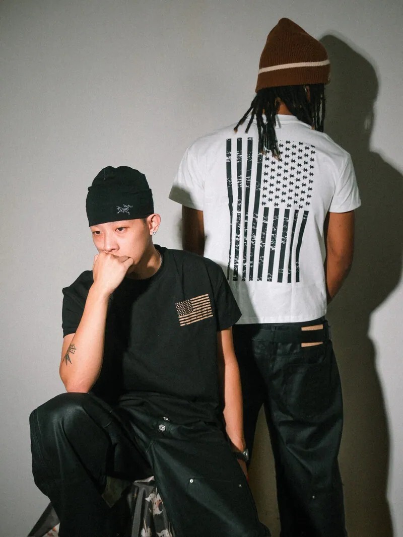 ATONE DISTRESSED FLAG TEE