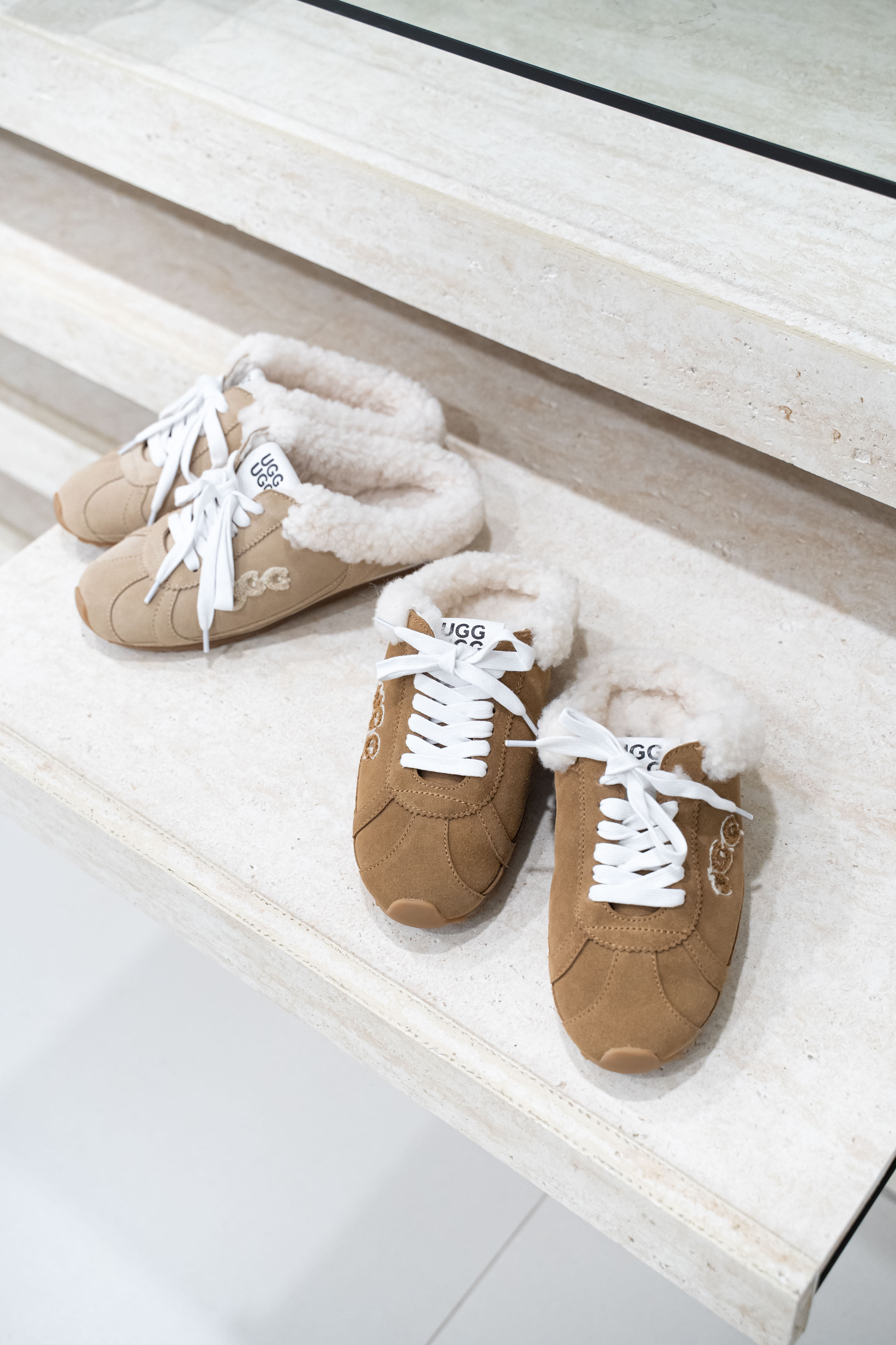 【2色入】UGG Ozlana 2026AW Harrington Shearling Loafer
