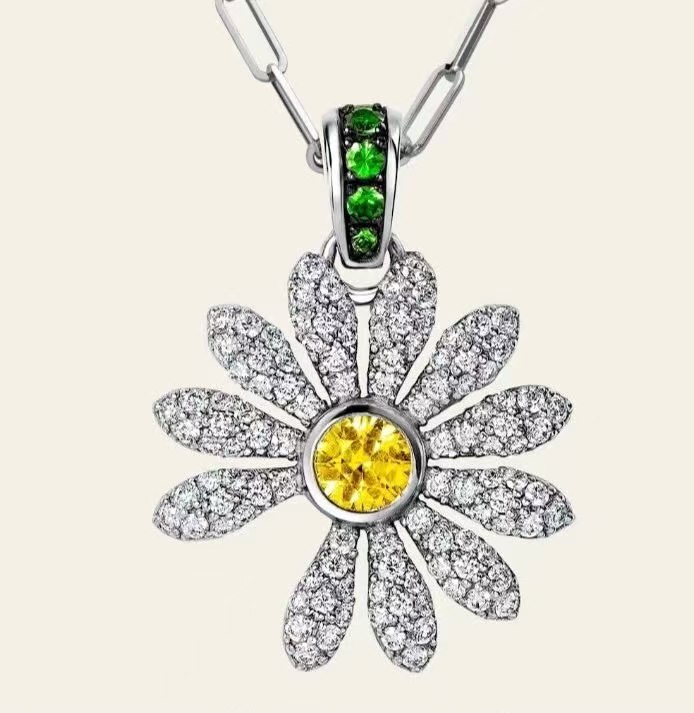 【直播】MD1014200 雛菊款｜培育鑽 + 培育寶石吊墜｜主石 0.10ct｜花瓣碎鑽 1.5mm