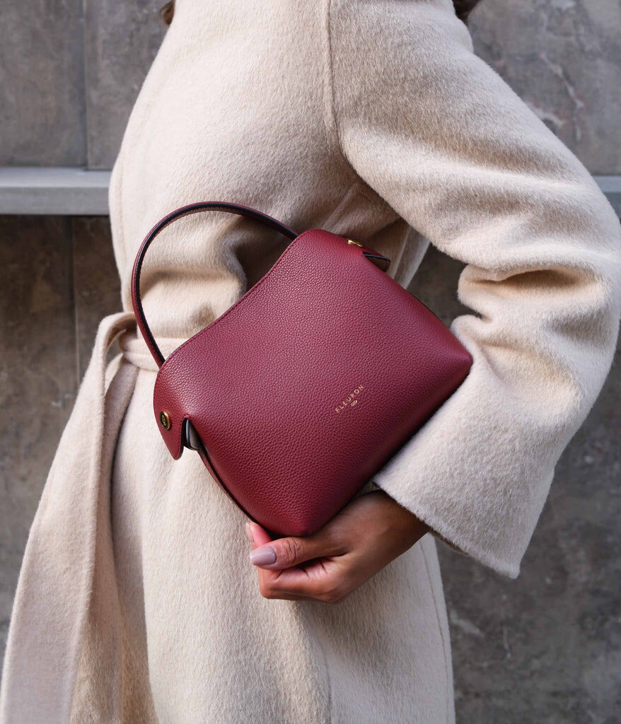 1FL1018-040 [FLEURON] Mini Swann Bordeaux #MAF04VG1629BGD (EU)