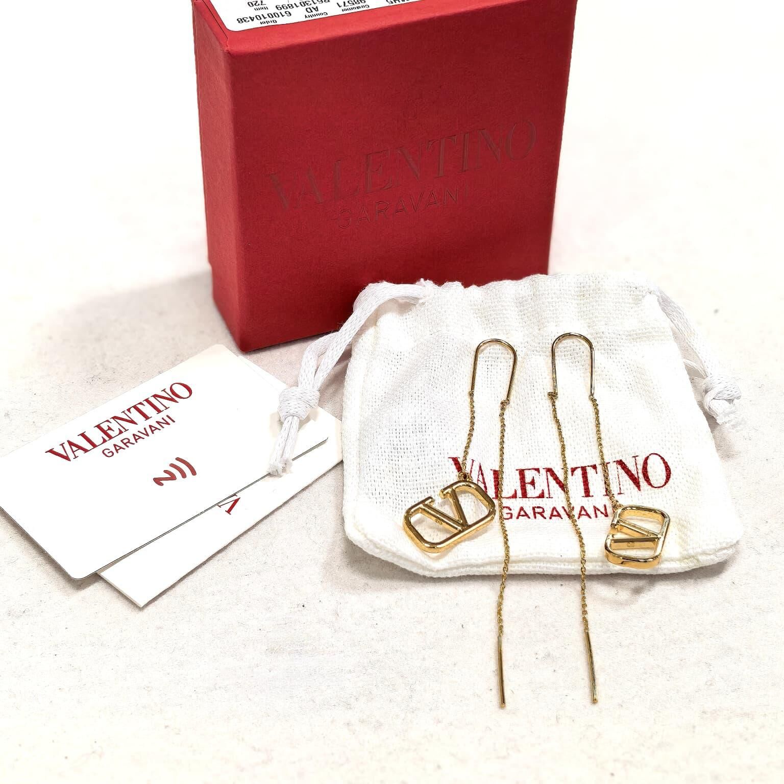 全新VALENTINO耳環 (1x12cm) , 簽名金屬長垂墜針式, Garavani VLogo Signature Metal Long Drop Earrings #香榭站正品