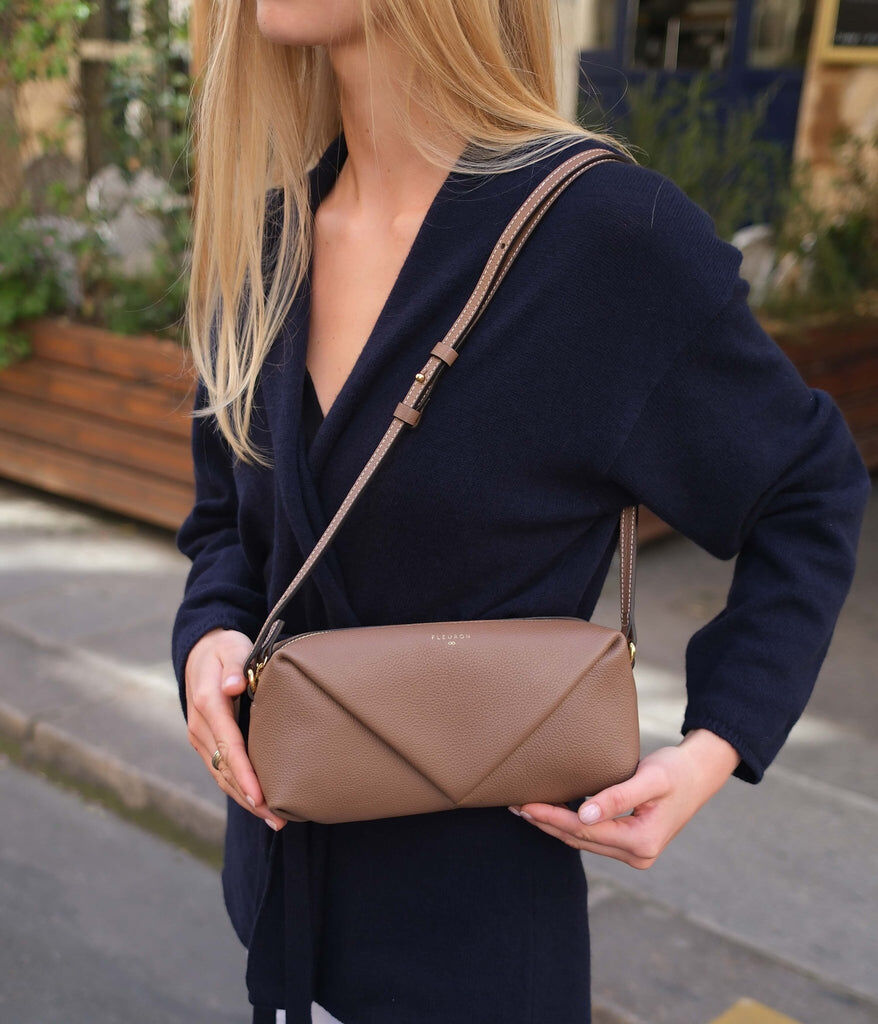1FL1018-098 [FLEURON] Trinity Marron Glace #MAF08VG1029CCN (EU)