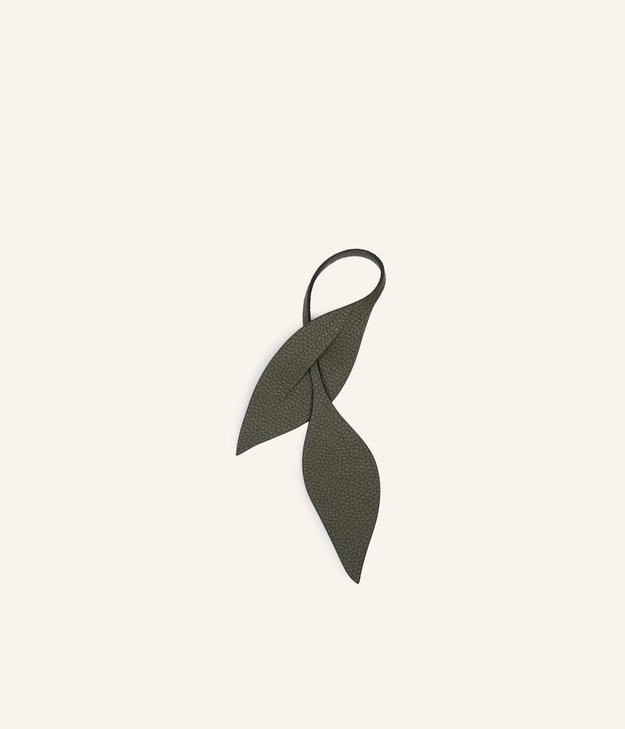 1FL1018-424 [FLEURON] Folia Vert Olive #PMM08VG0515OLG (EU)