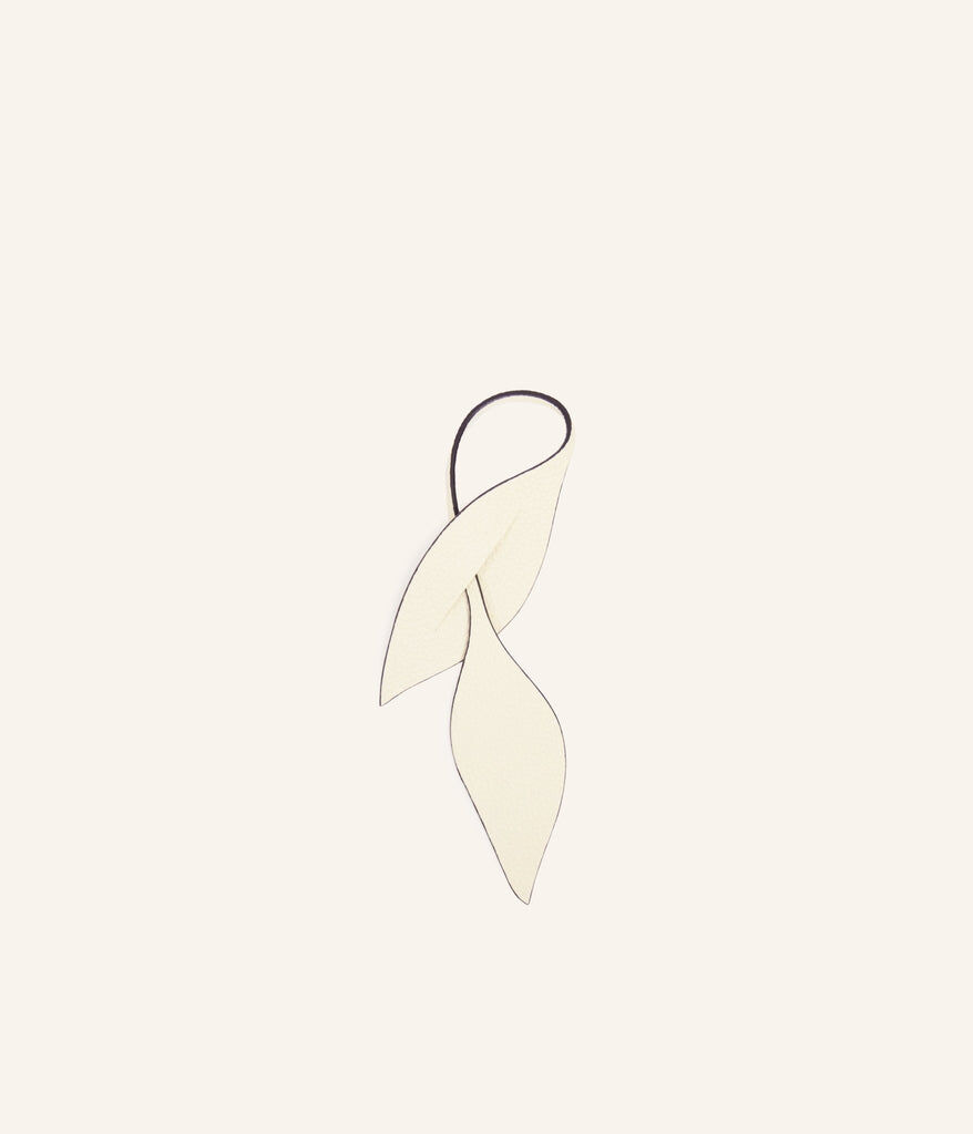 1FL1018-425 [FLEURON] Folia Creme #PMM08VG0604CRM (EU)
