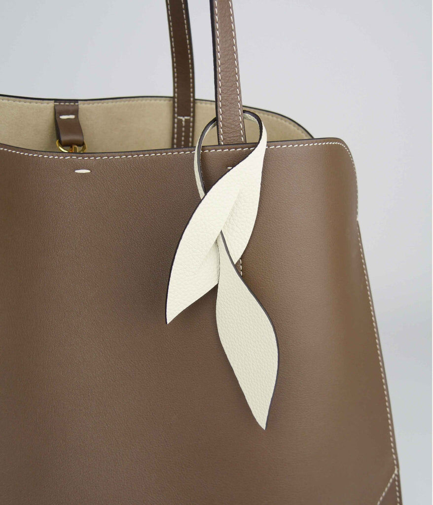1FL1018-425 [FLEURON] Folia Creme #PMM08VG0604CRM (EU)