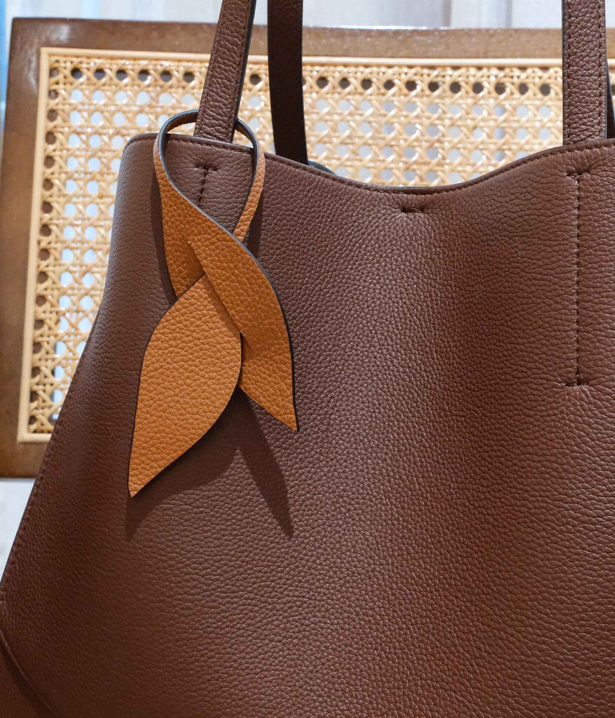 1FL1018-431 [FLEURON] Folia Caramel #PMM08VG1340CRL (EU)