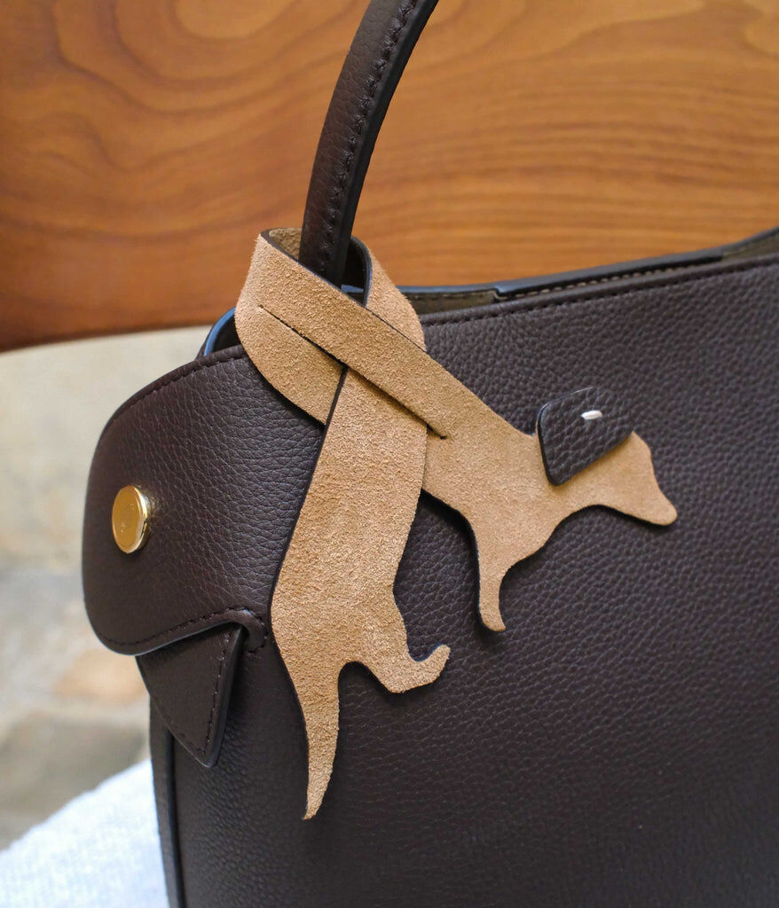 1FL1018-483 [FLEURON] Teckel Suede Biscuit #PMM11SV1214BSC (EU)