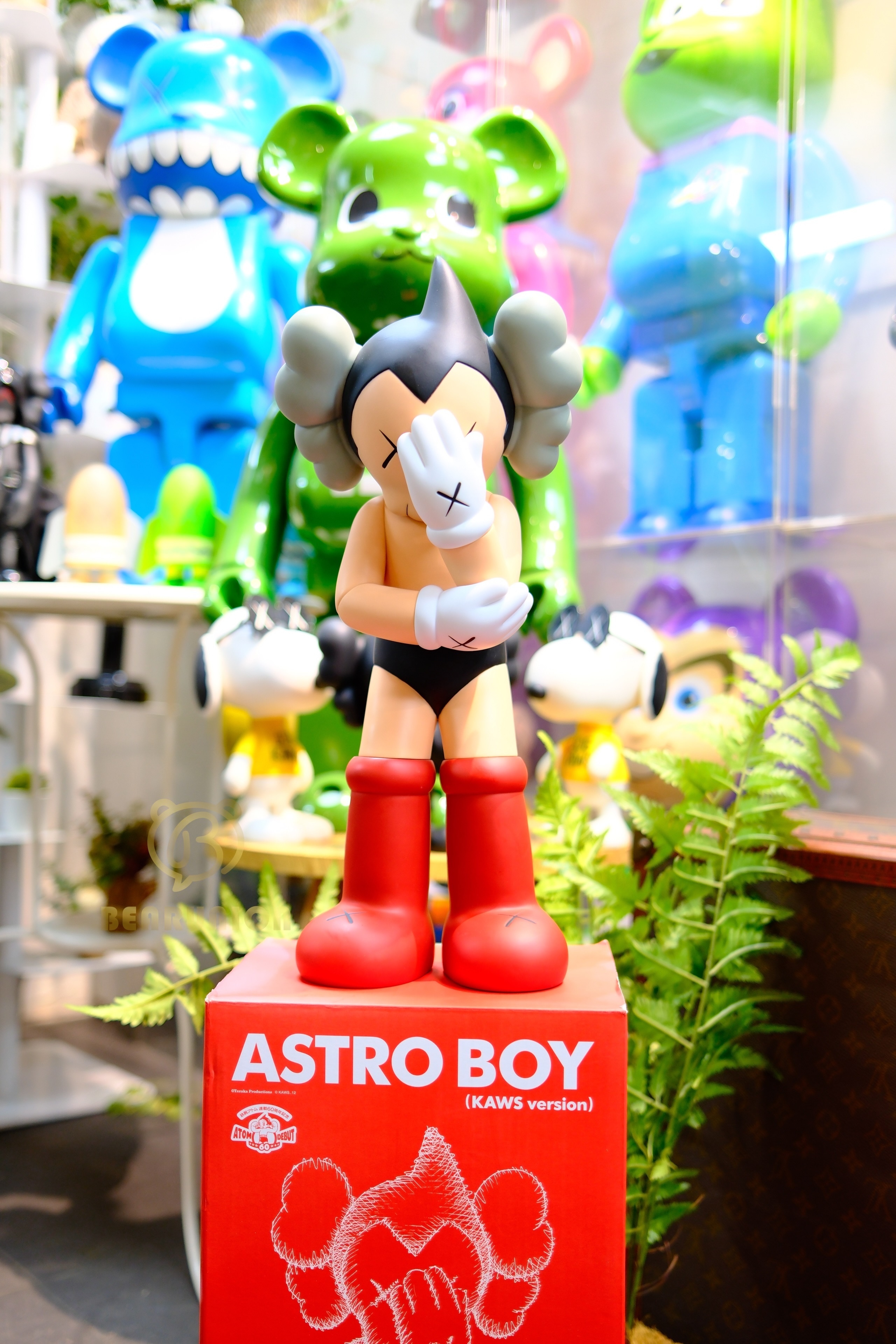 🥇現貨🥇KAWS Astro Boy Vinyl Figure Red