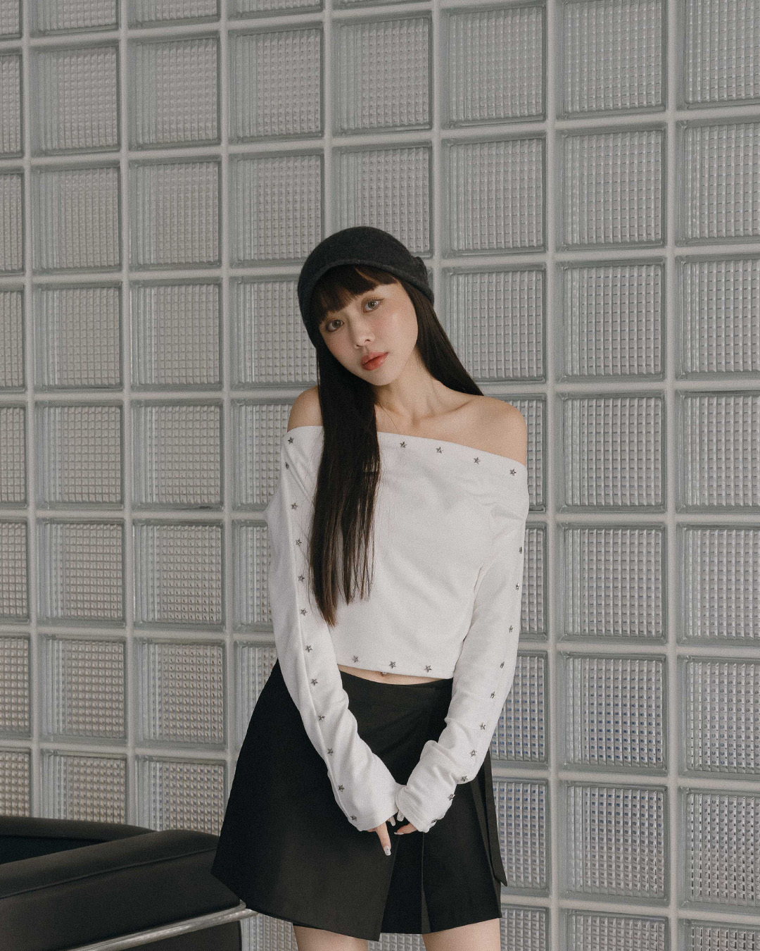 Star-stud flat-collar cropped top – available in two colors【01099948】in stock+pre-order