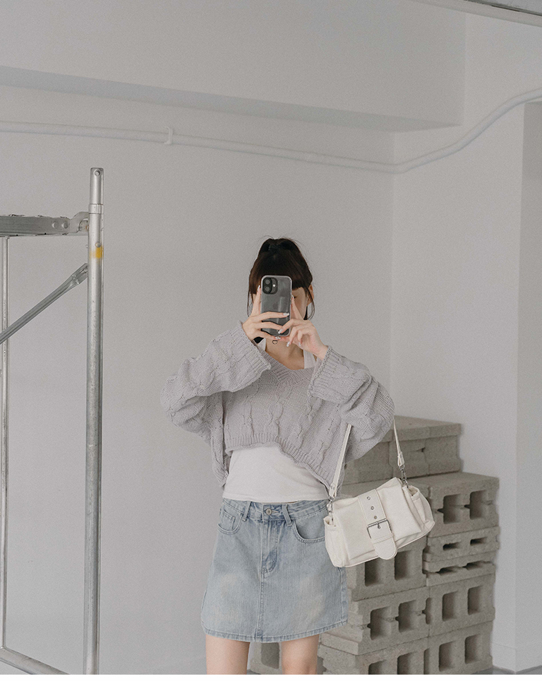 V-Neck Cable-Knit Cropped Sweater - Light Gray【01013586】in stock+pre-order