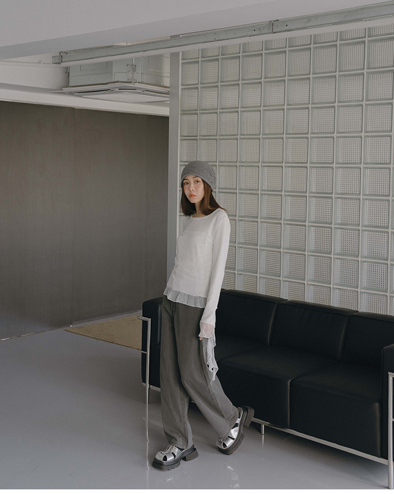 Round-neck top with mesh paneling and a ruffled hem【01200189】in stock+pre-order