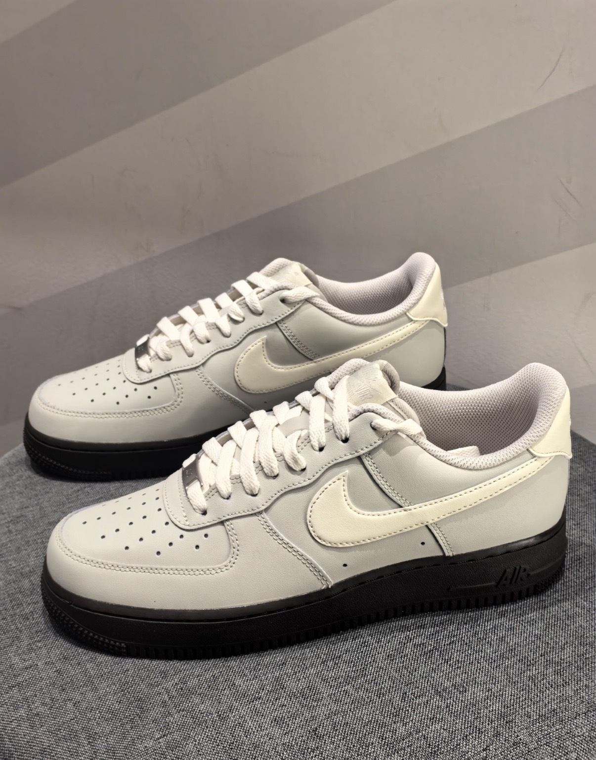 男鞋 NIKE AIR FORCE 1 '07 白霧黑 皮革 復古 經典 休閒鞋【FJ4146-007】AF1