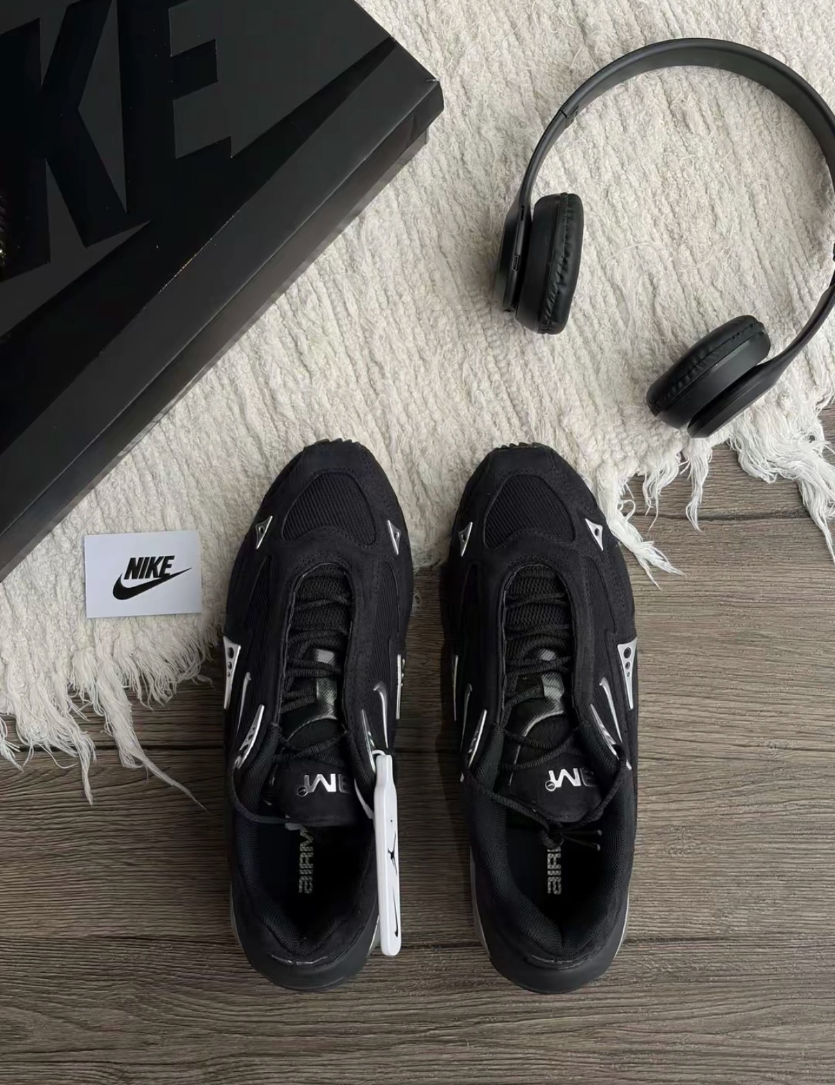 女鞋 NIKE W AIR MAX MUSE 2 黑銀 金屬 麂皮 未來感 透氣 緩震 氣墊 厚底 休閒鞋【IQ0013-001】KARINA