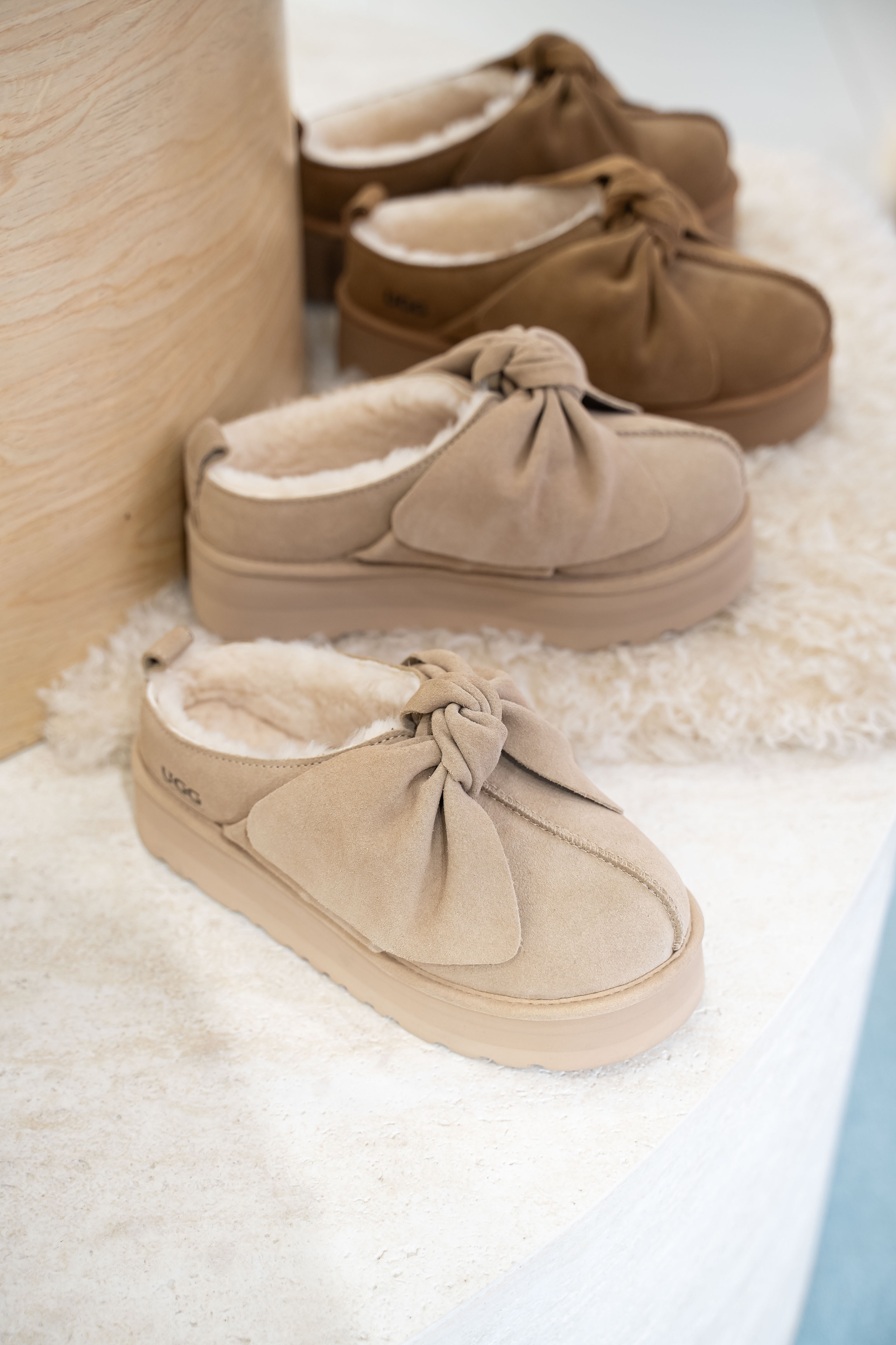 【2色入】UGG Ozlana 2026AW Oversized Bow Platform Loafer