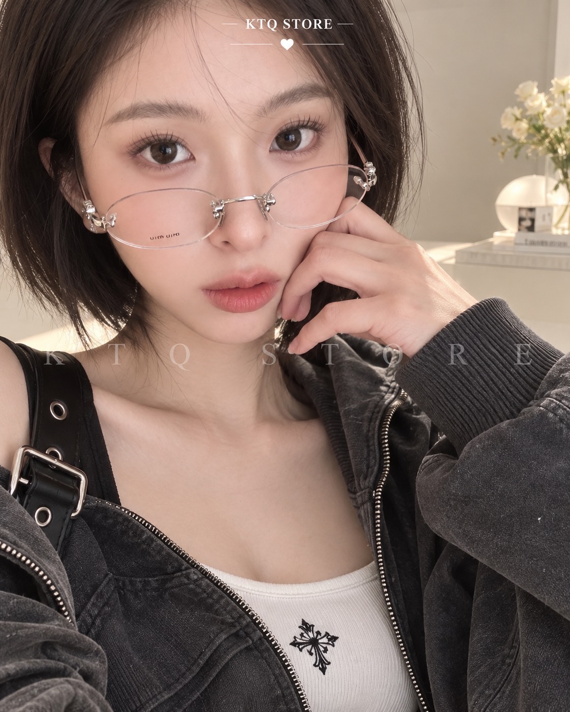 KTQ STORE ‧ 【可配度數】MIU MIU 繆繆品牌標誌橢圓形光學眼鏡 女款 銀色MU53WV 1BC1O1