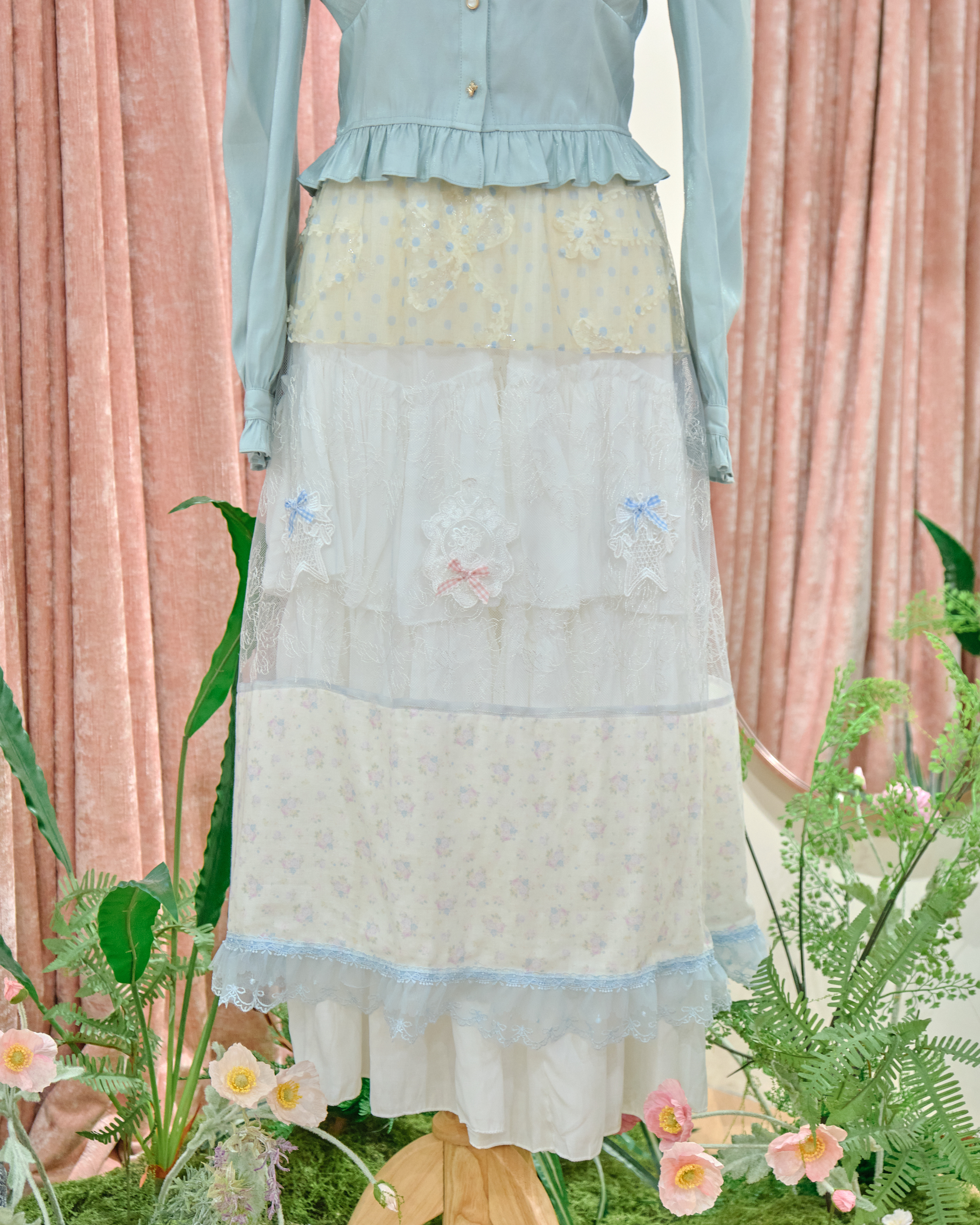 14080 Spinning Bloom Midi Skirt