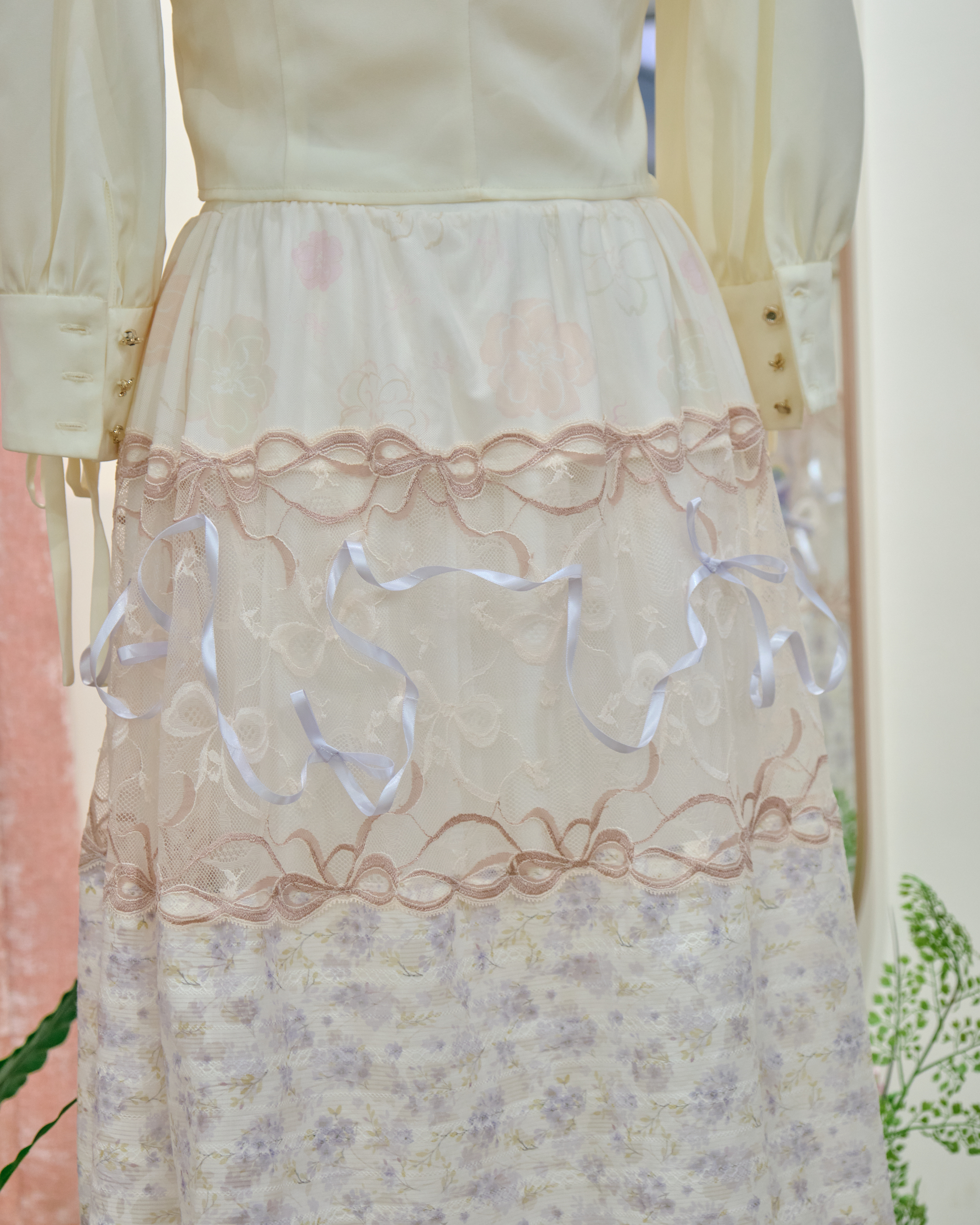 14077 Spinning Bloom Midi Skirt