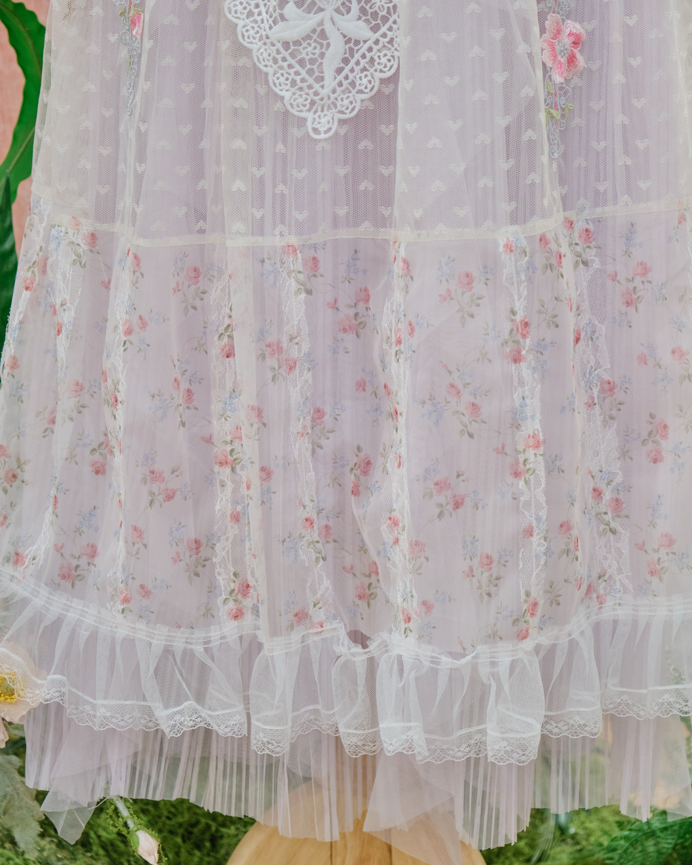 14076 Spinning Bloom Midi Skirt