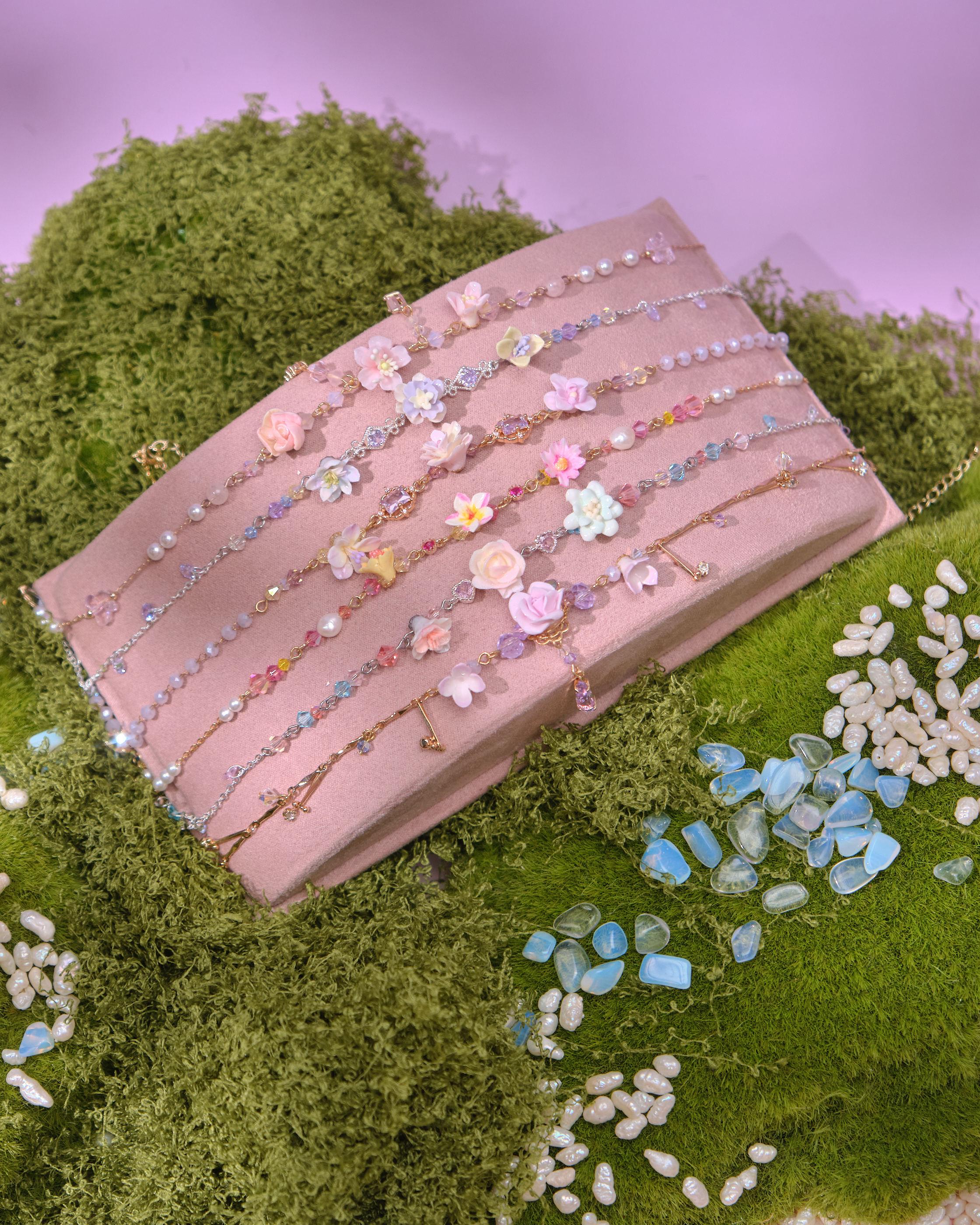 14070 Soft Gleam Short Necklace