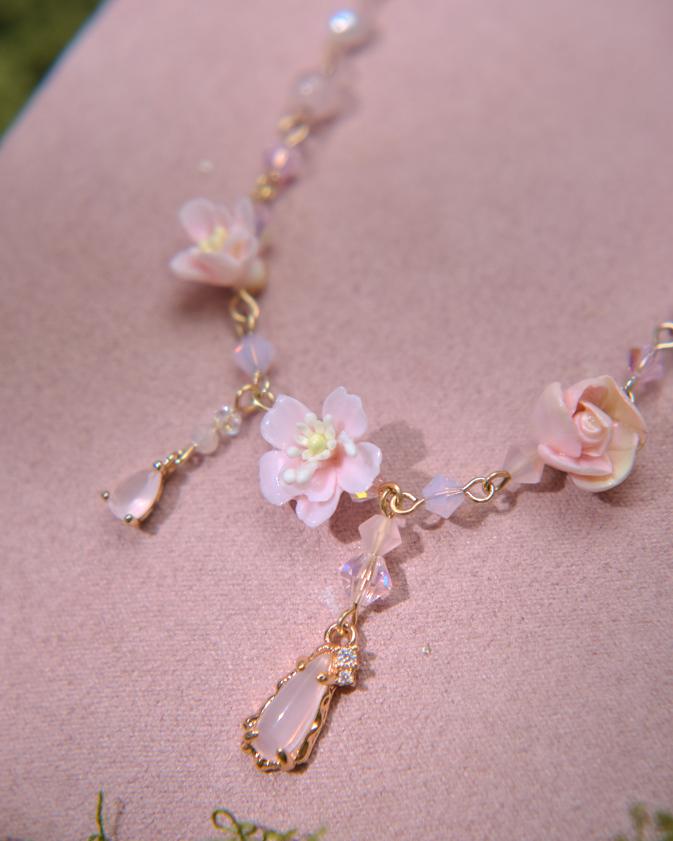 14068 Soft Gleam Short Necklace