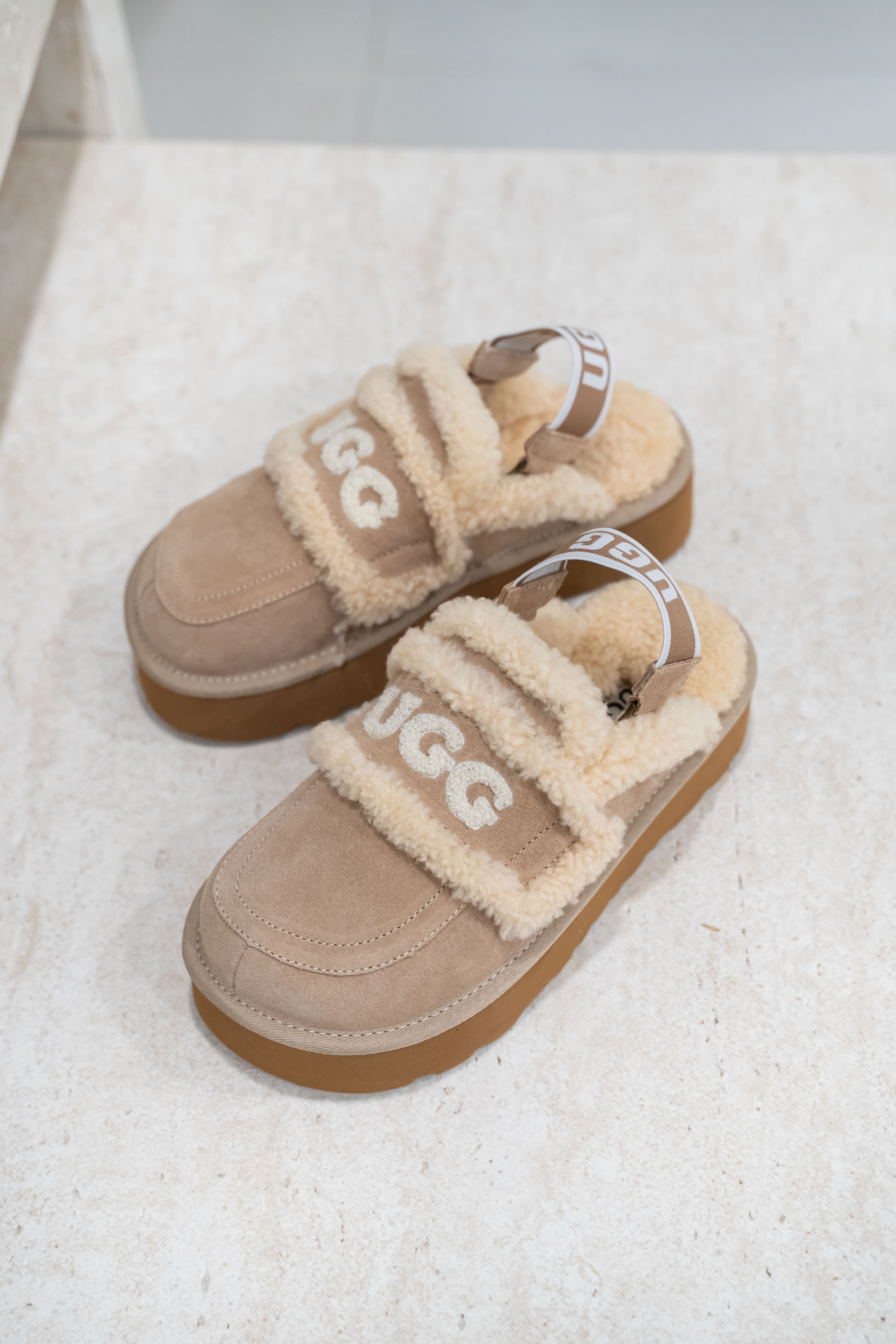 【5色入】UGG Ozlana 2026AW Logo Shearling Platform Slipper