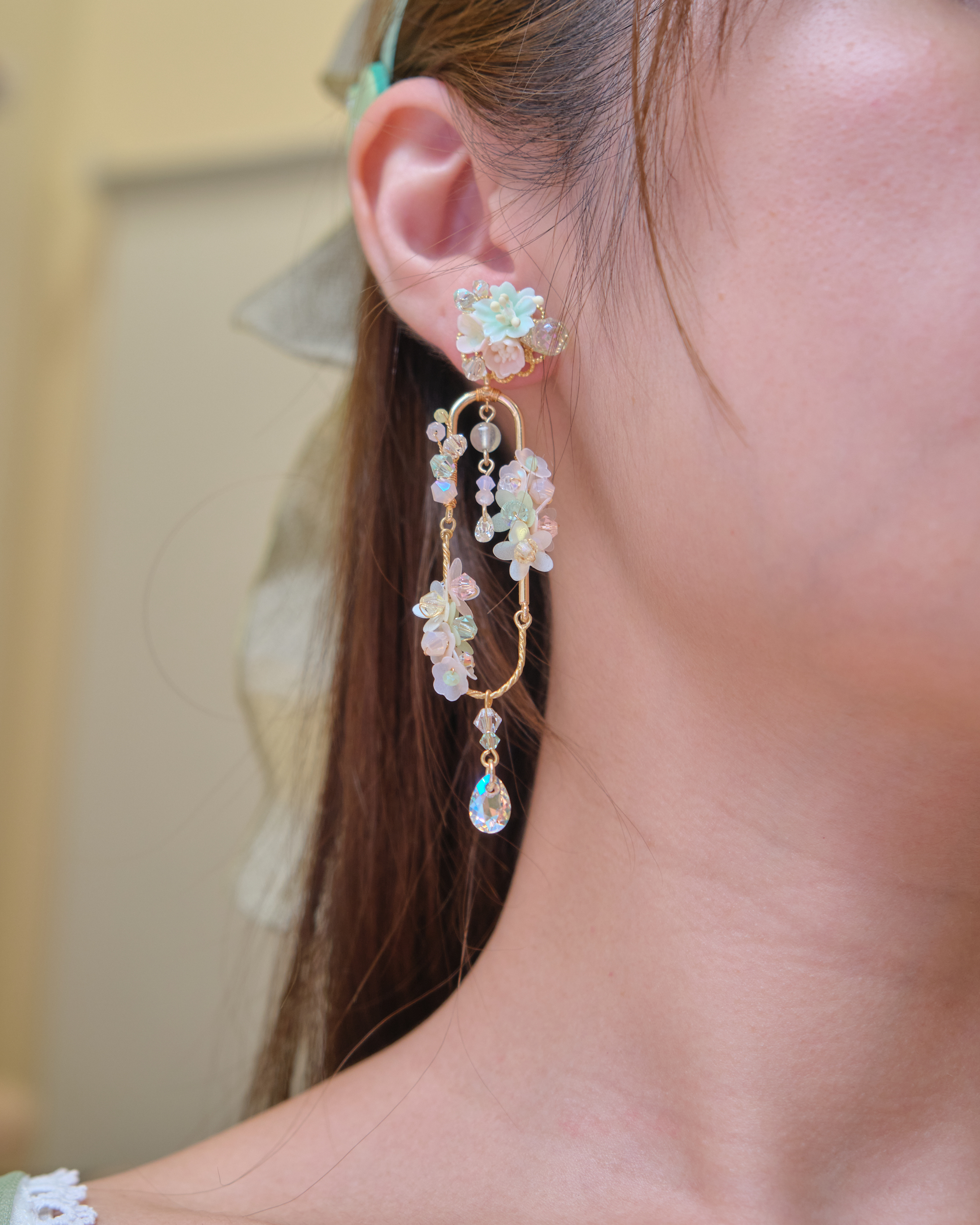 14054 Floral Vine Window Earrings