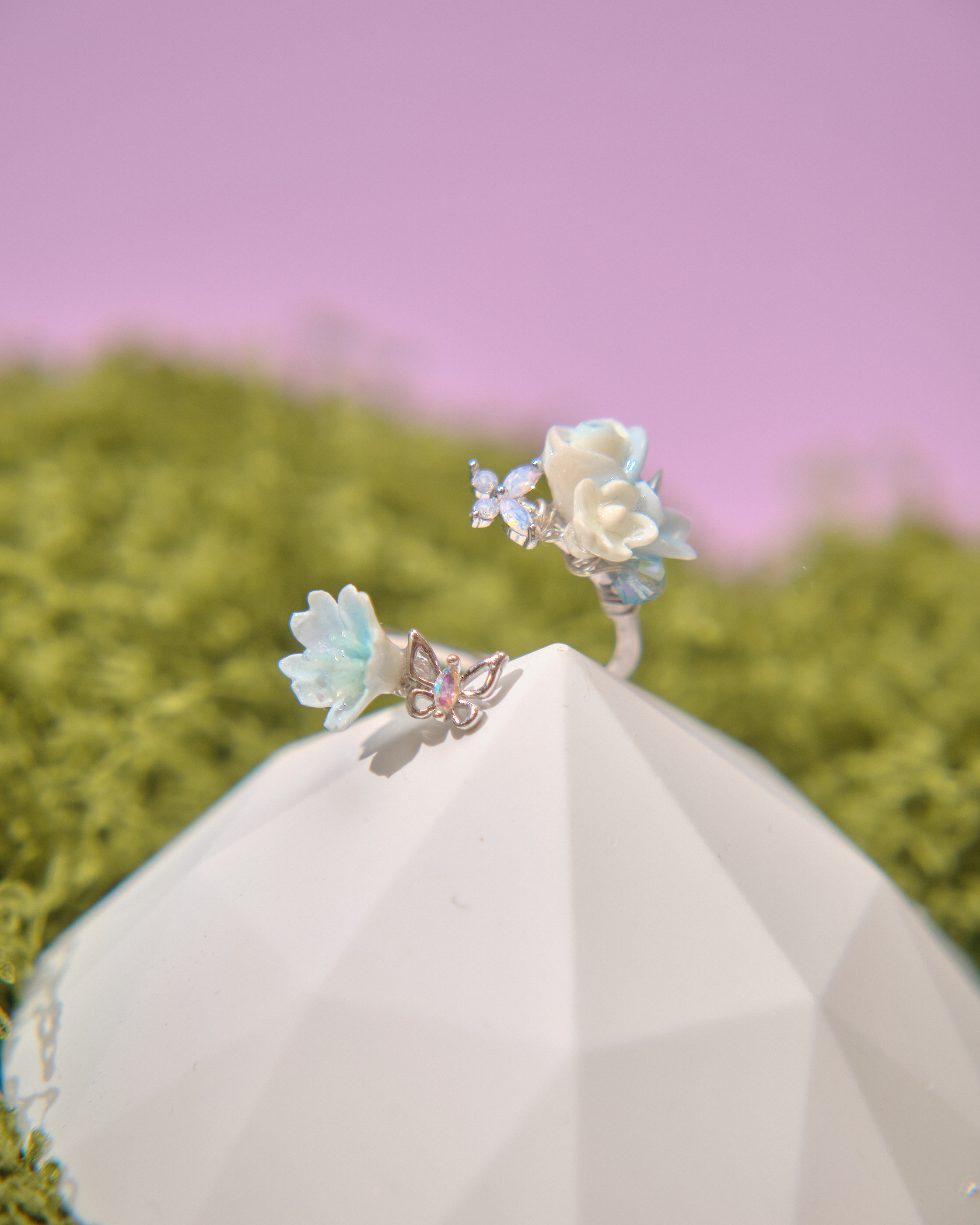 14051 Garden Gleam Adjustable Ring