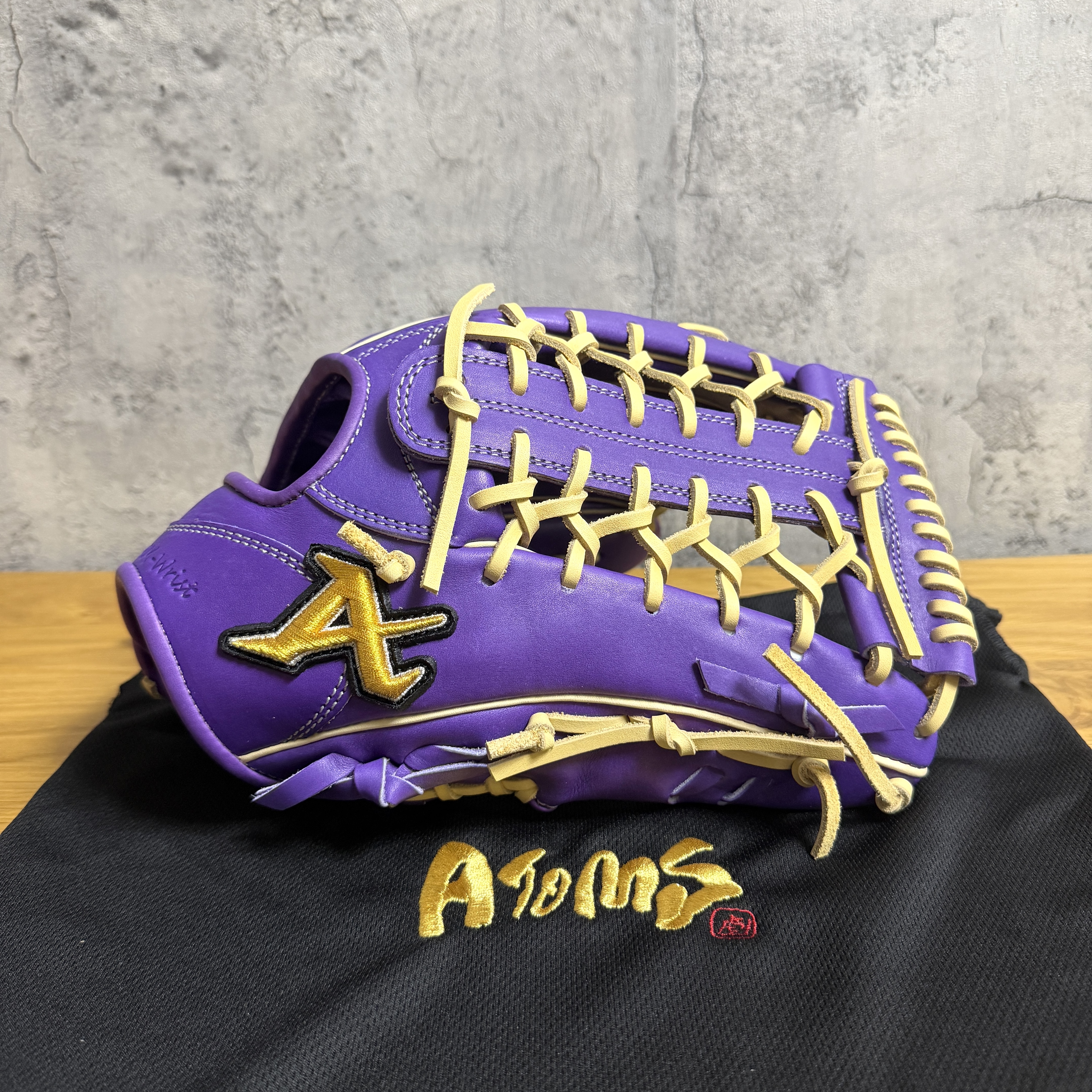 現貨! 約12.6吋 ATOMS 硬式 外野 瘋牛特殊限定款 寺田店和牛 網檔 M-A003