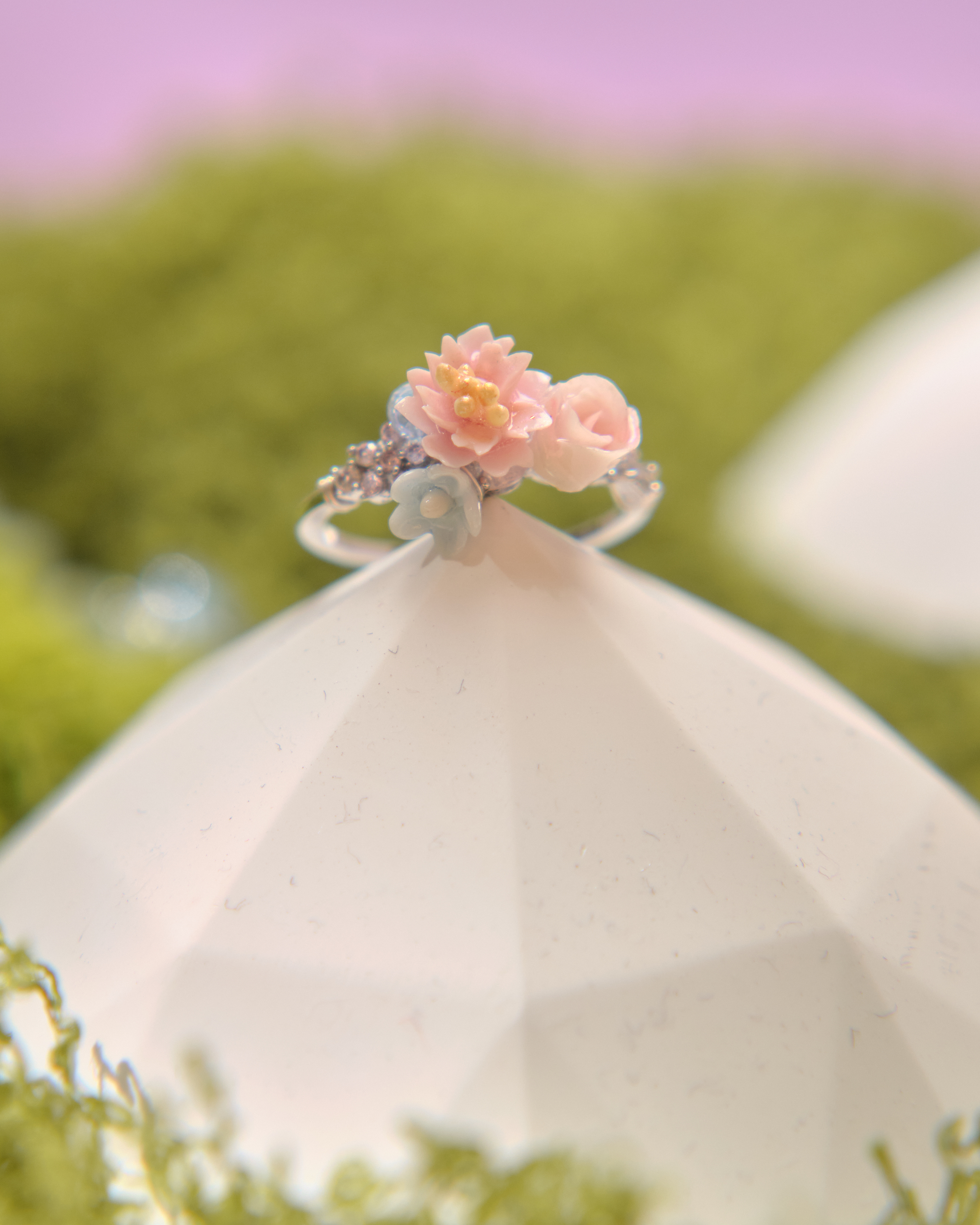 14049 Garden Gleam Adjustable Ring