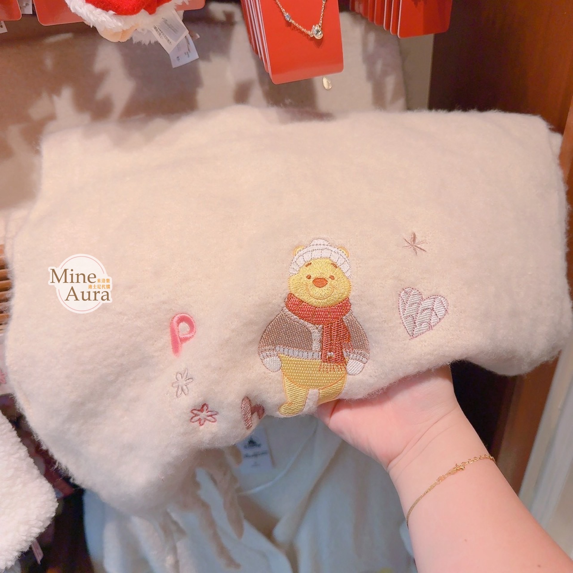 小熊維尼 Winnie the Pooh 冬日暖裝系列 圍巾 -香港迪士尼樂園