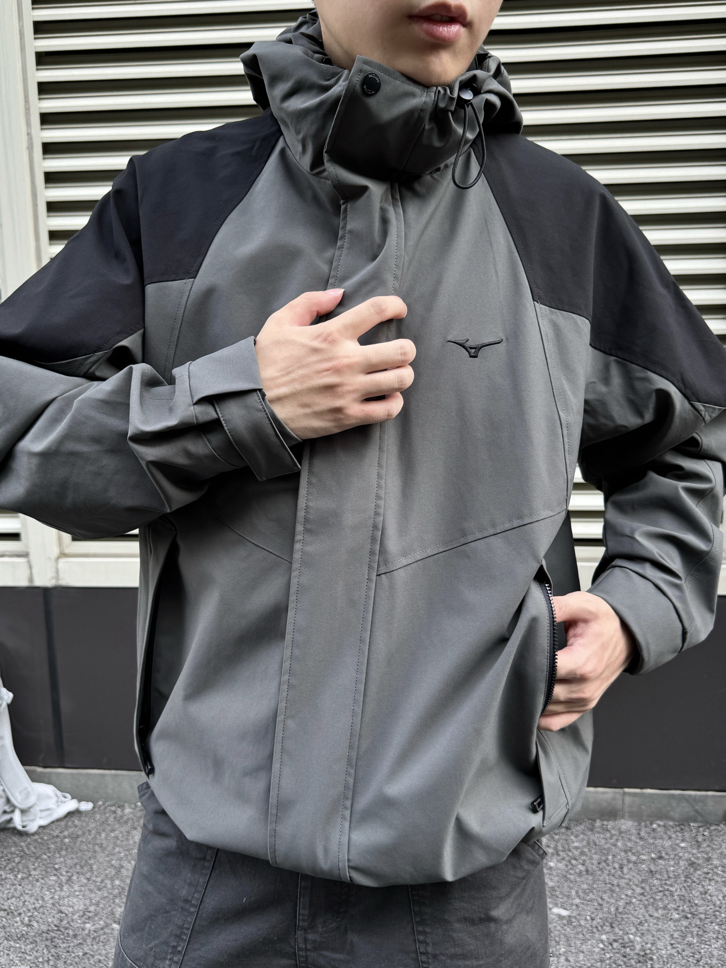 代購-Mizuno Essential系列  防撥水衝鋒衣+抓絨內膽 三合一連帽衝鋒 外套 男女同款
