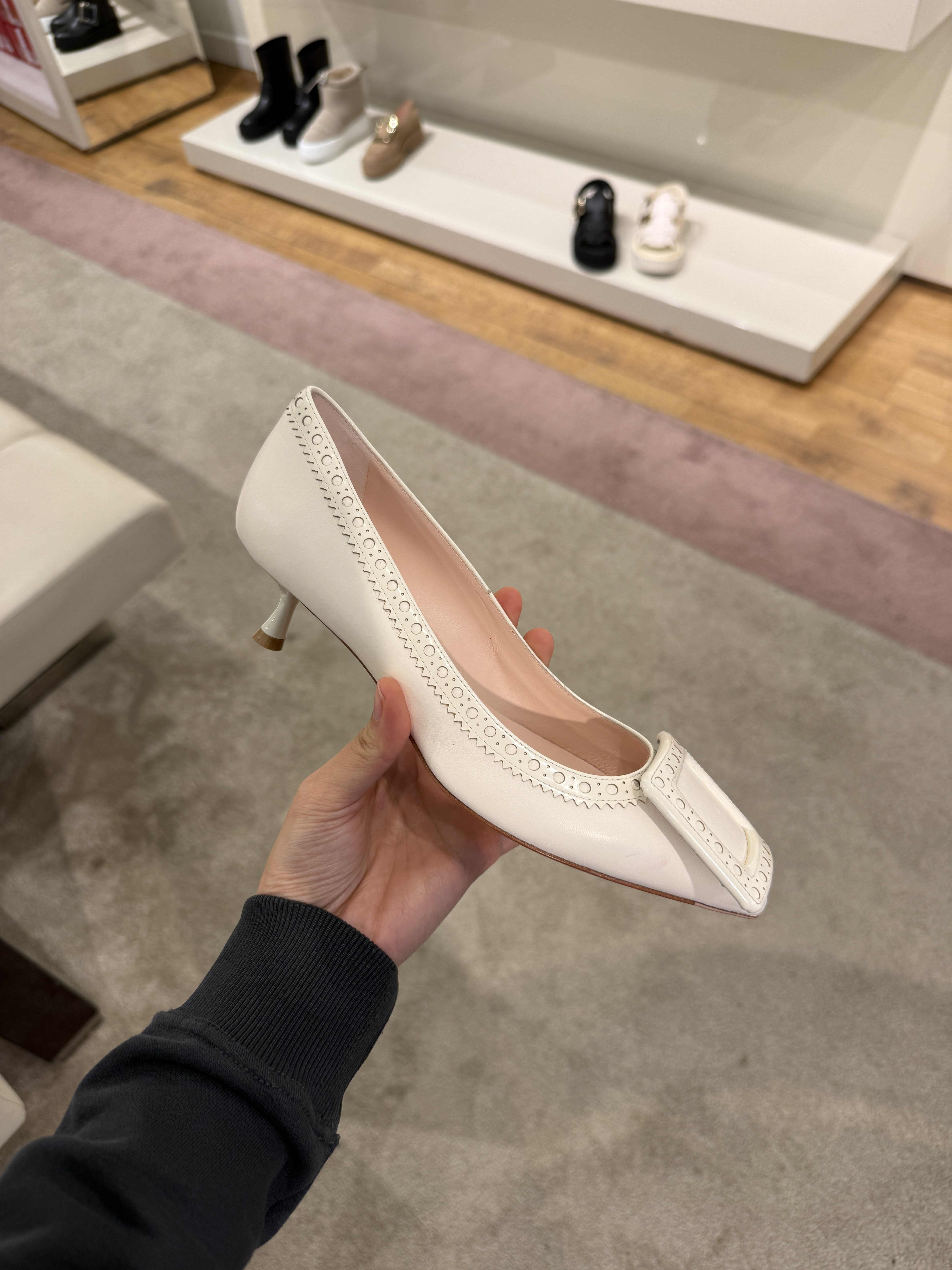 Roger Vivier viv in the city heels 45mm white