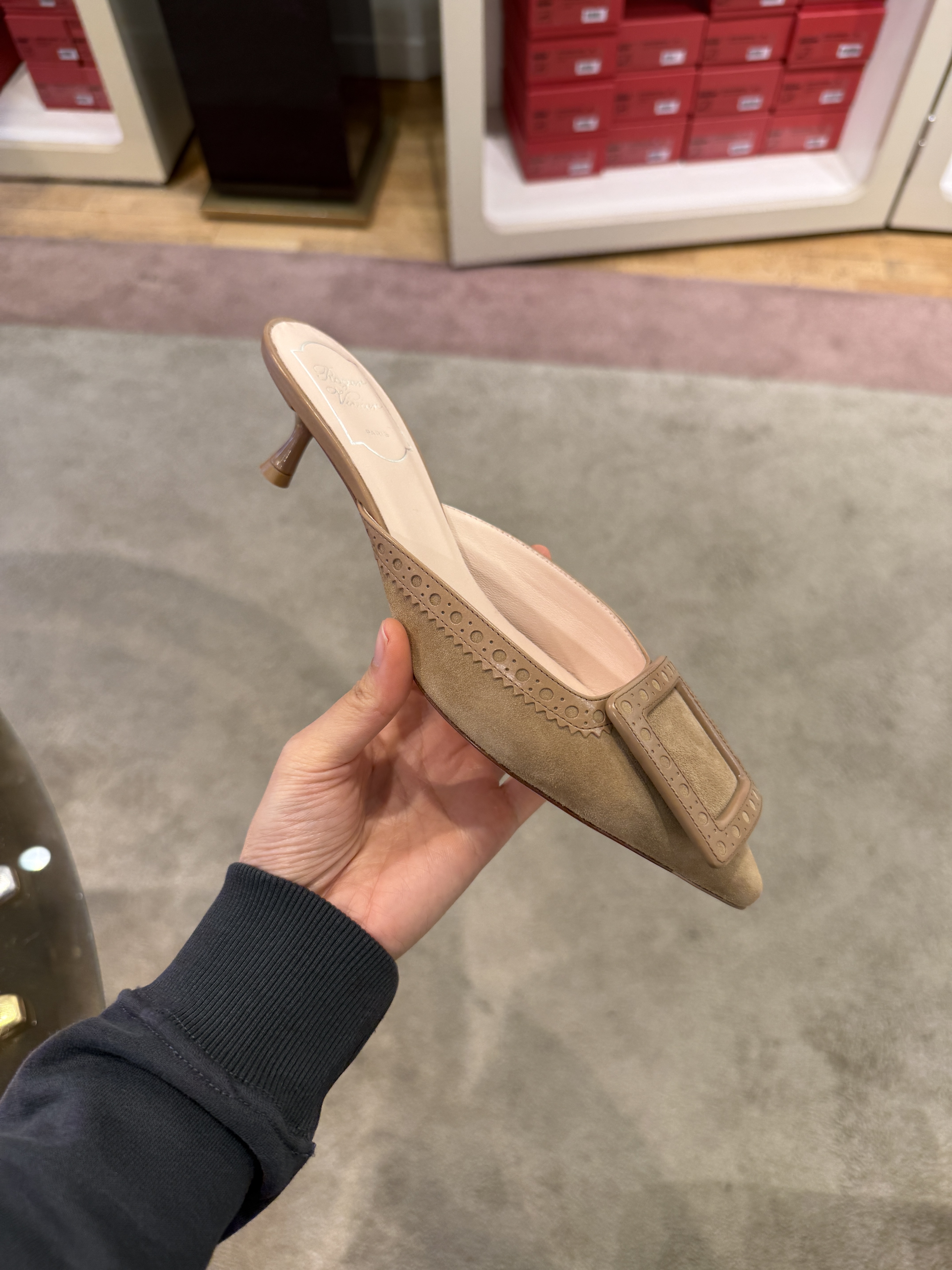 Roger Vivier viv in the city heels mules 45mm tan