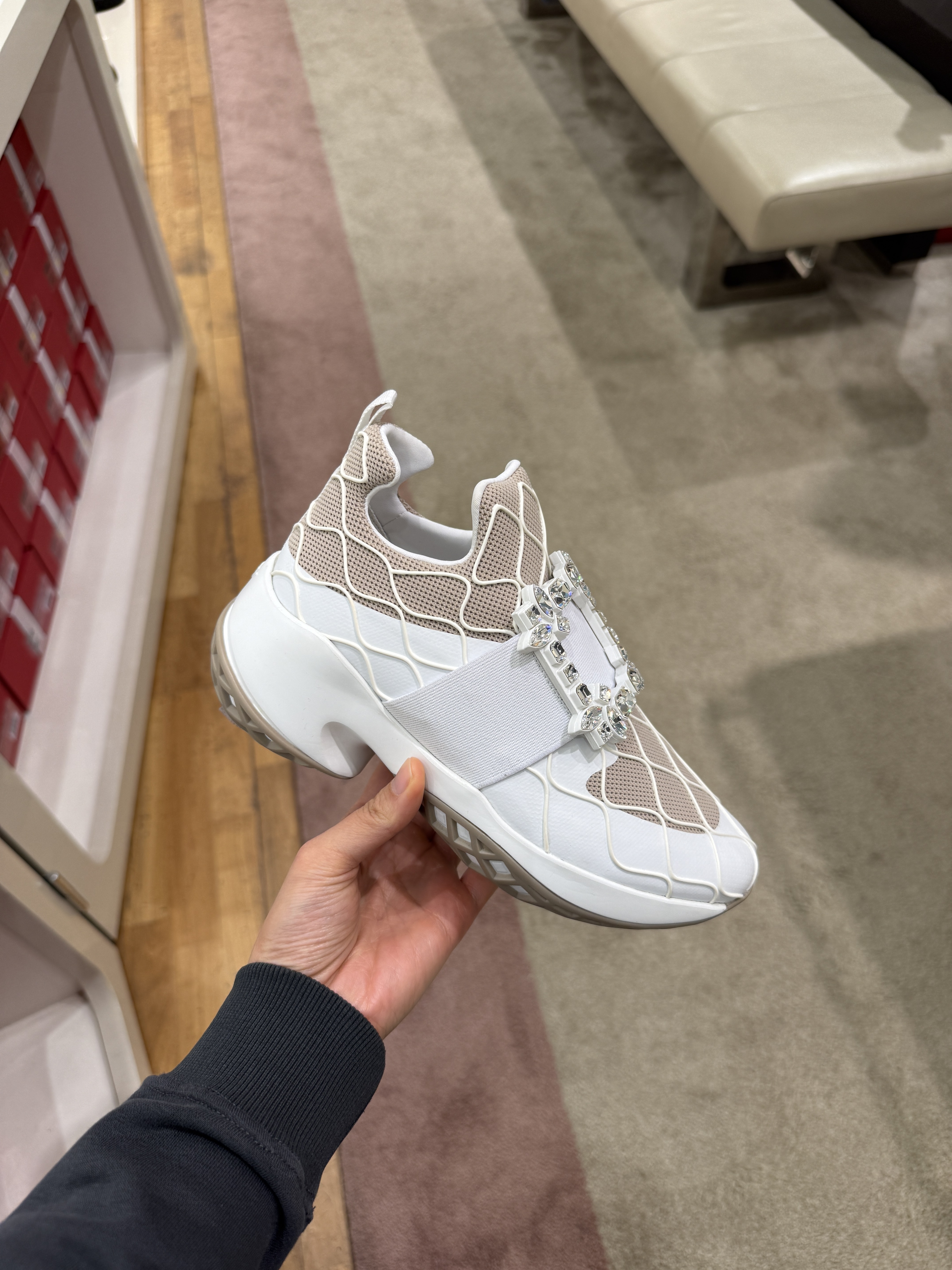 Roger Vivier viv run strass sneakers beige