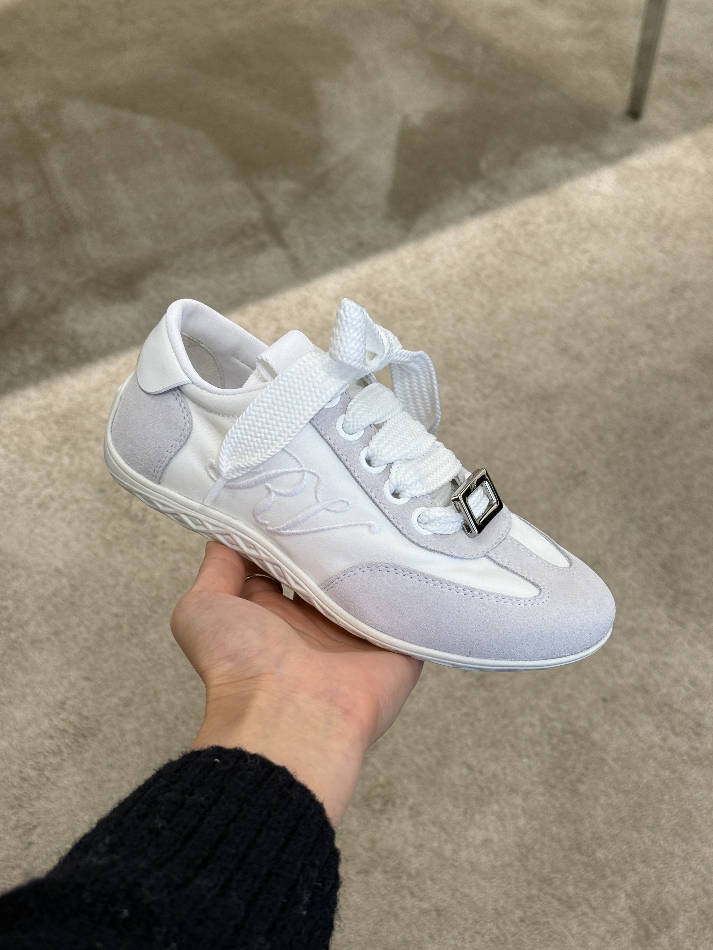Roger Vivier vi low sneakers white