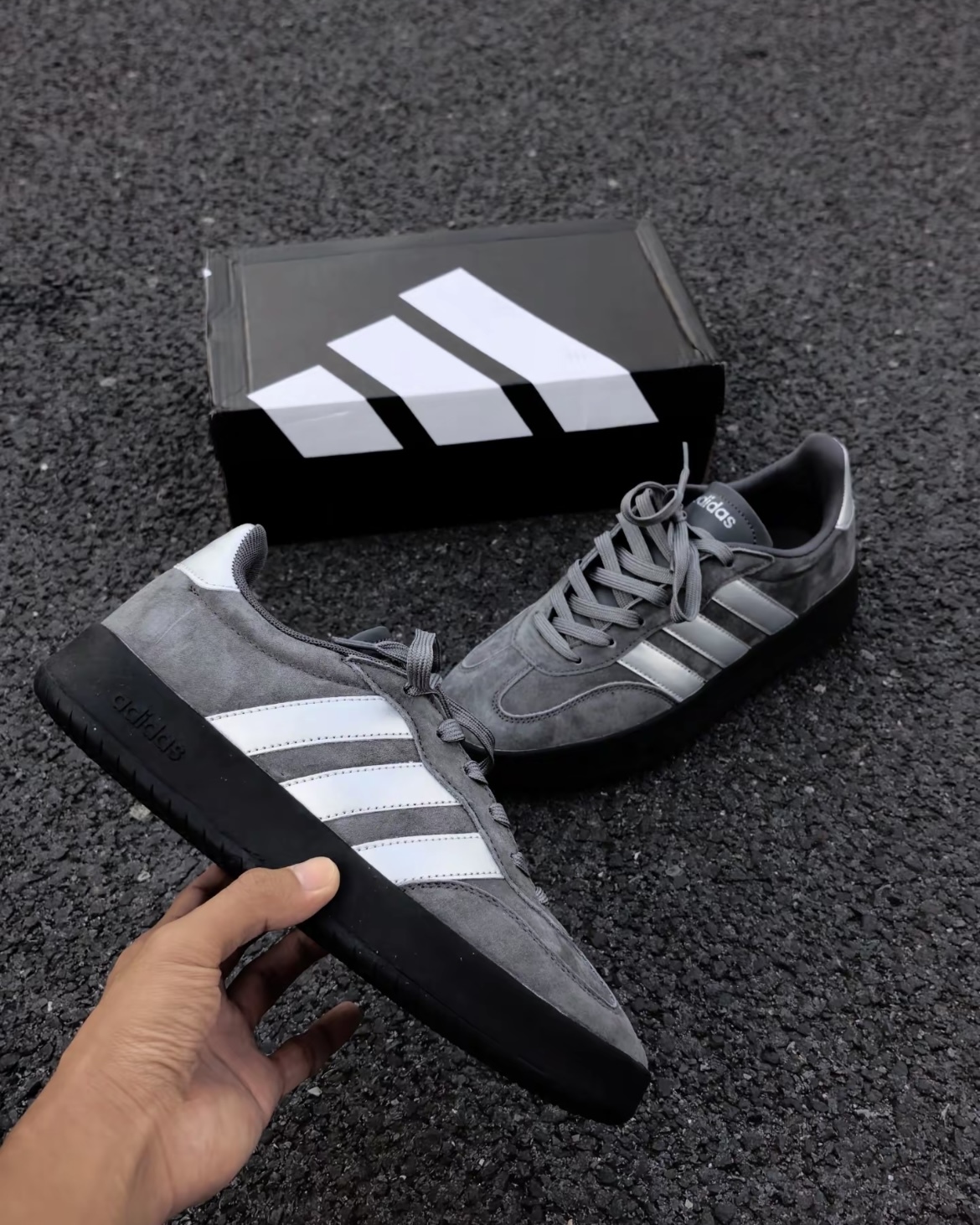 (預訂) Adidas Barreda - Dark Grey