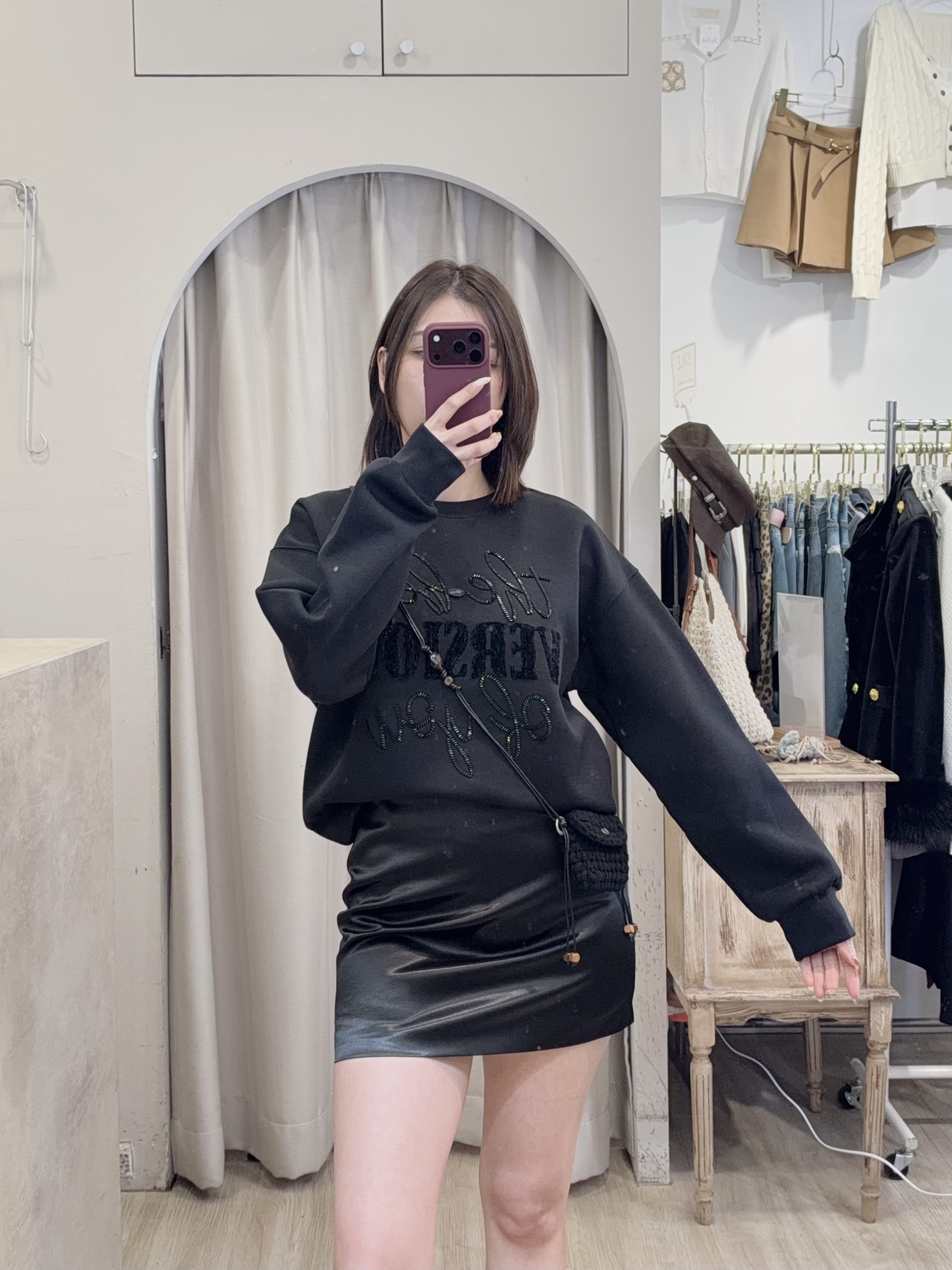 小包包立體英字大學Tee